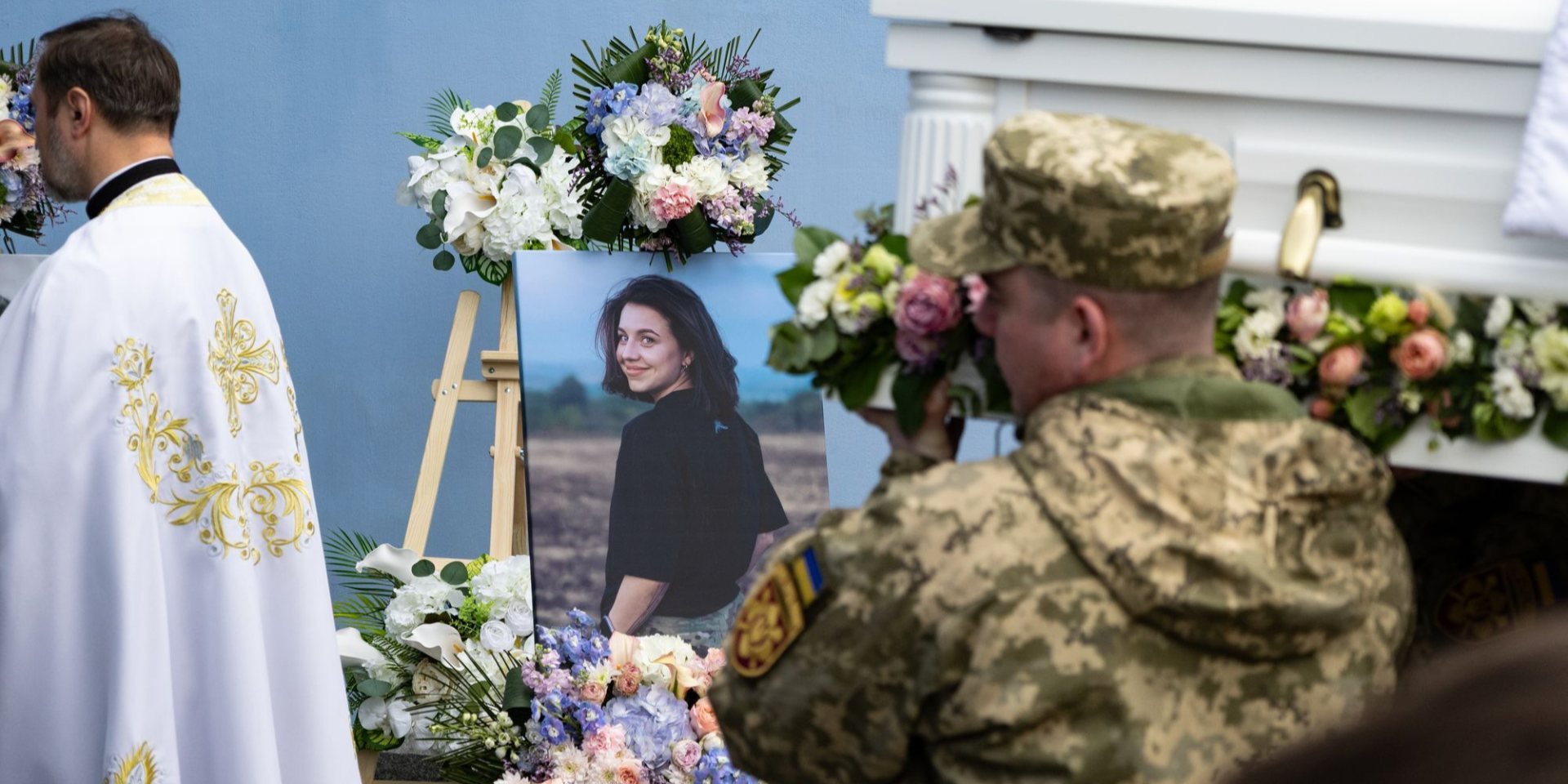 Прощание с защитницей и продюсером Викторией Квиткой Бобровой (Фото: Сергей Окунев/NV)