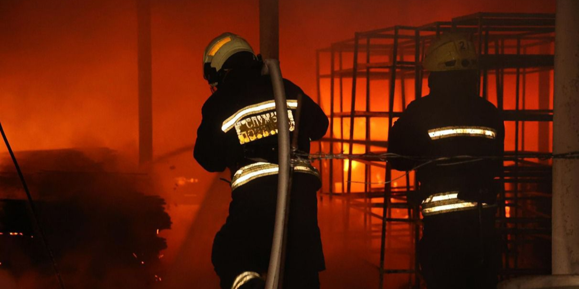 Rescuers are eliminating the consequences of the Russian attack in Dnipropetrovsk Oblast (Photo: State Emergency Service of Ukraine / Telegram)