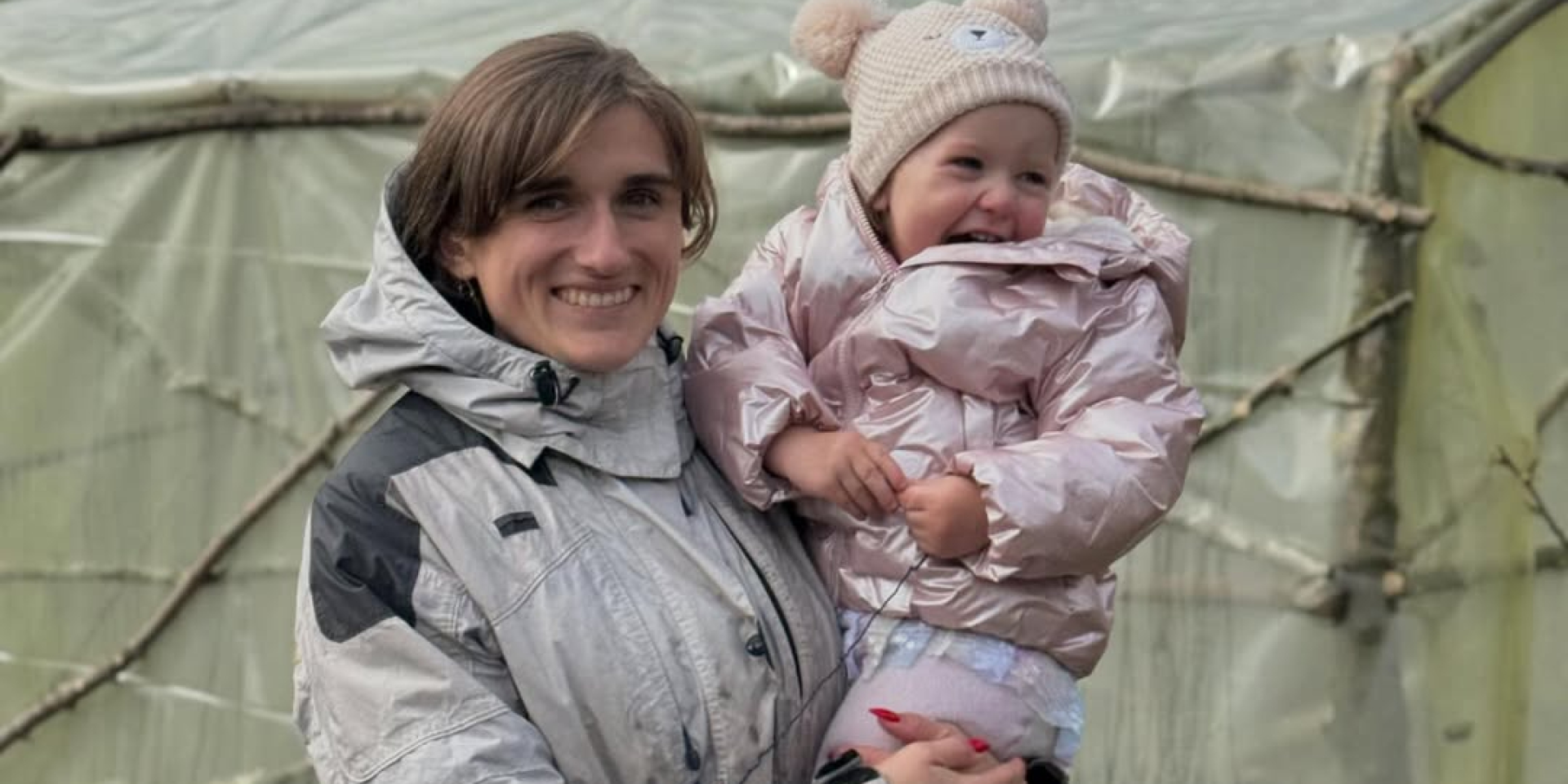 «Мы не выдержали». Блогерка и участница МастерШеф Даша Евтух сообщила, что с дочерью покинула Украину