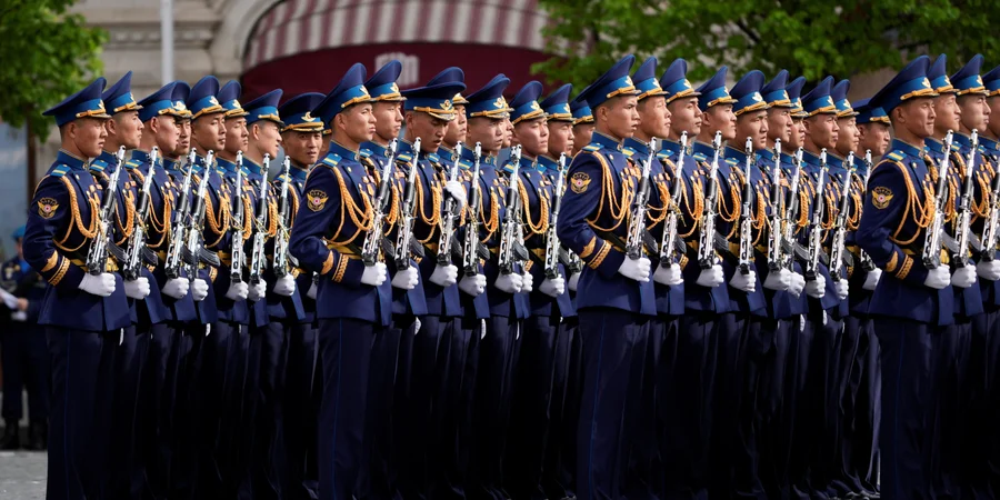 Колонна военных из Северной Кореи прошла на параде в Москве 9 мая 2026 года (Фото: Pavel Bednyakov/Pool via REUTERS)