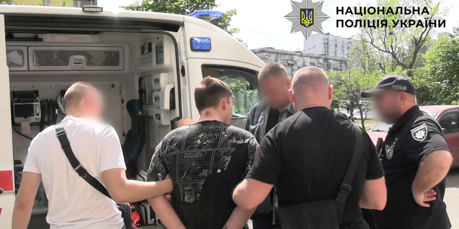 В Киеве мужчина выпал с 11-го этажа, спасаясь от нападавшего с ножом, подозреваемый оказался россиянином
