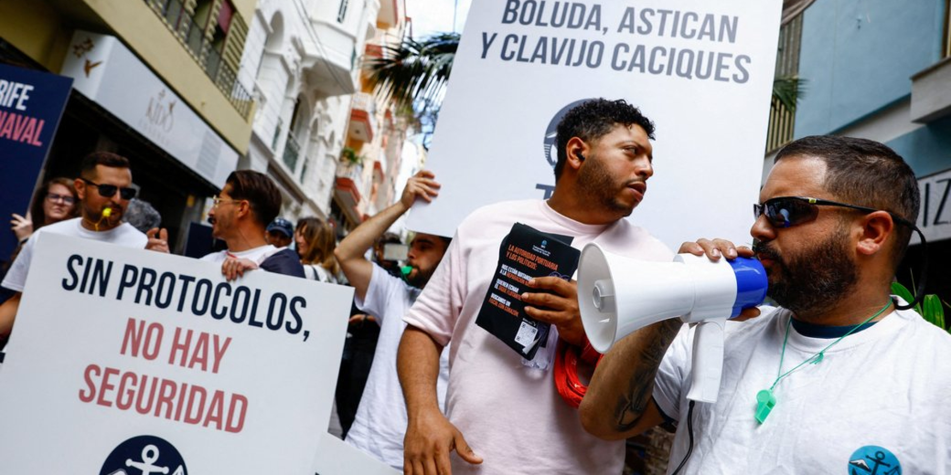 Tenerife port workers protest cruise ship after deadly hantavirus outbreak