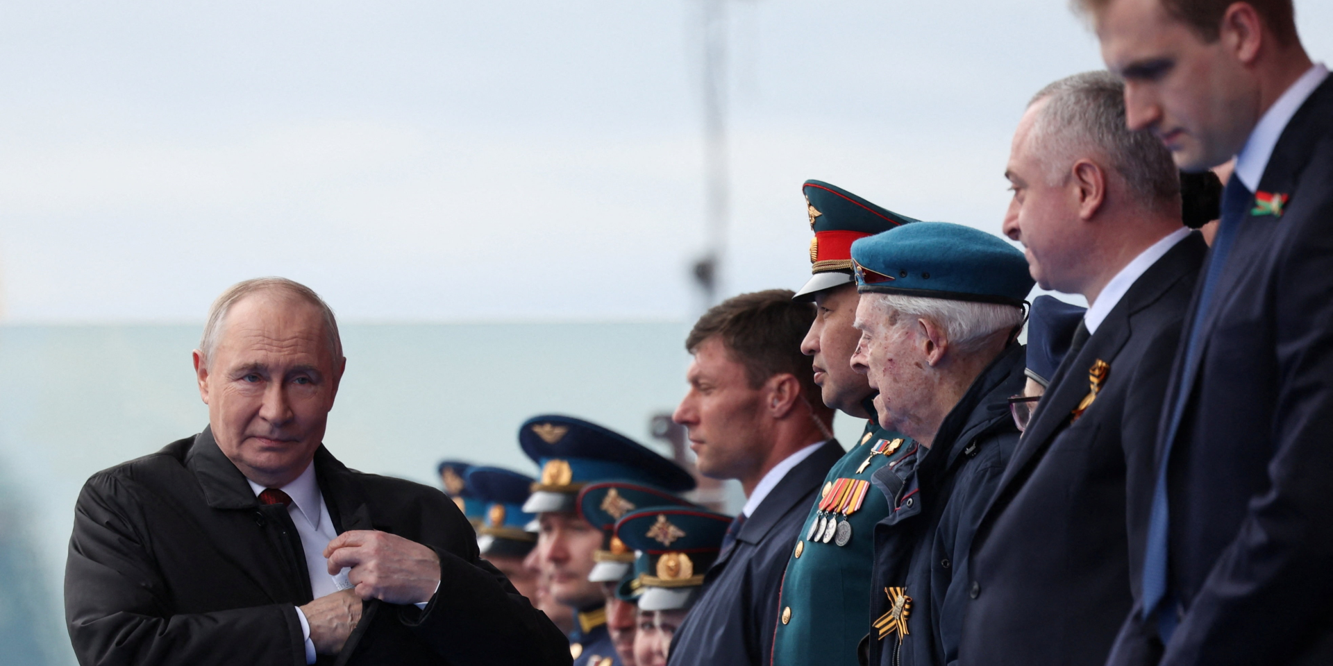 «Попытка избежать позора»: парад в Москве доказал растущее давление на Кремль, Путин не смог назвать успехи РФ на фронте — ISW