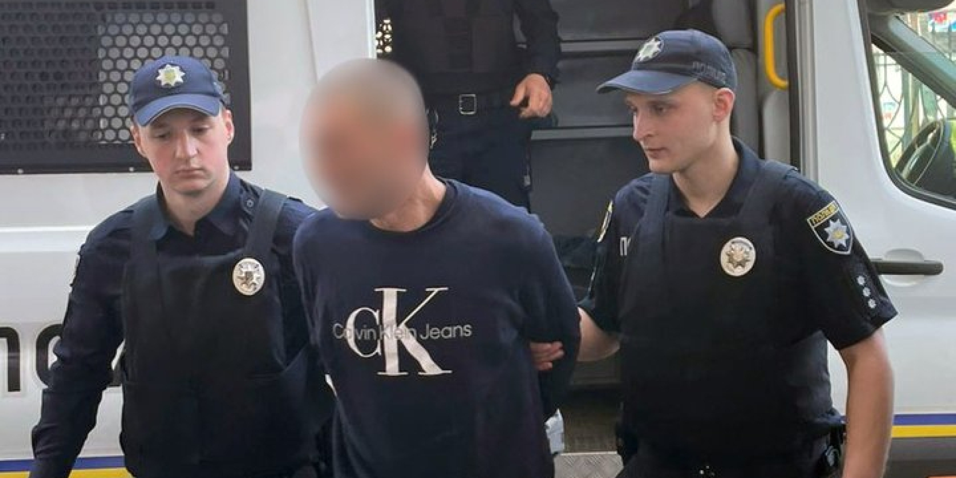 Убегал от ТЦК. Суд во Львове отправил под стражу мужчину, который взял в заложницы 13-летнюю девочку