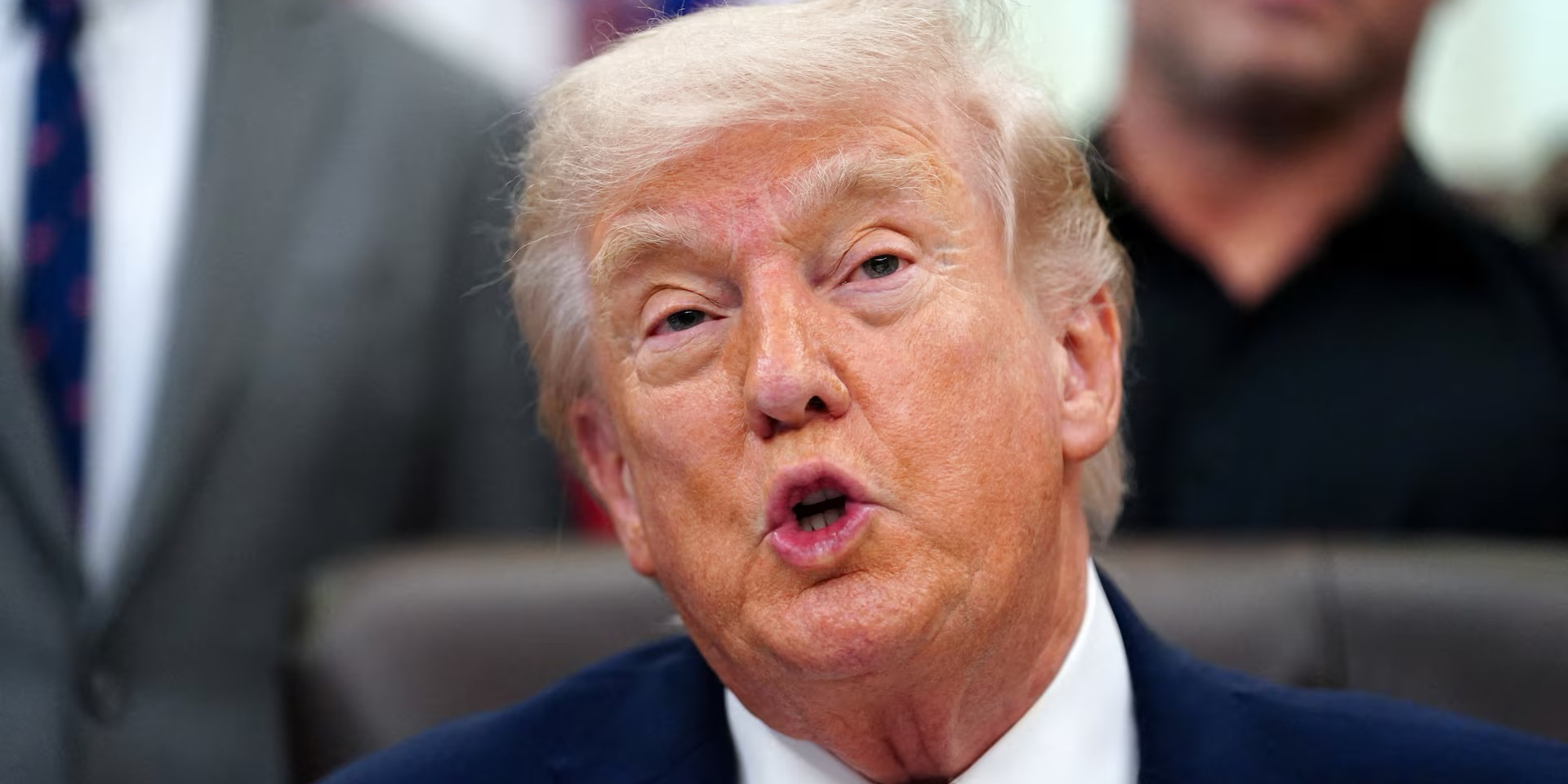 Разочарован переговорами. Трамп рассматривает возможность возобновления масштабных боевых действий против Ирана — CNN