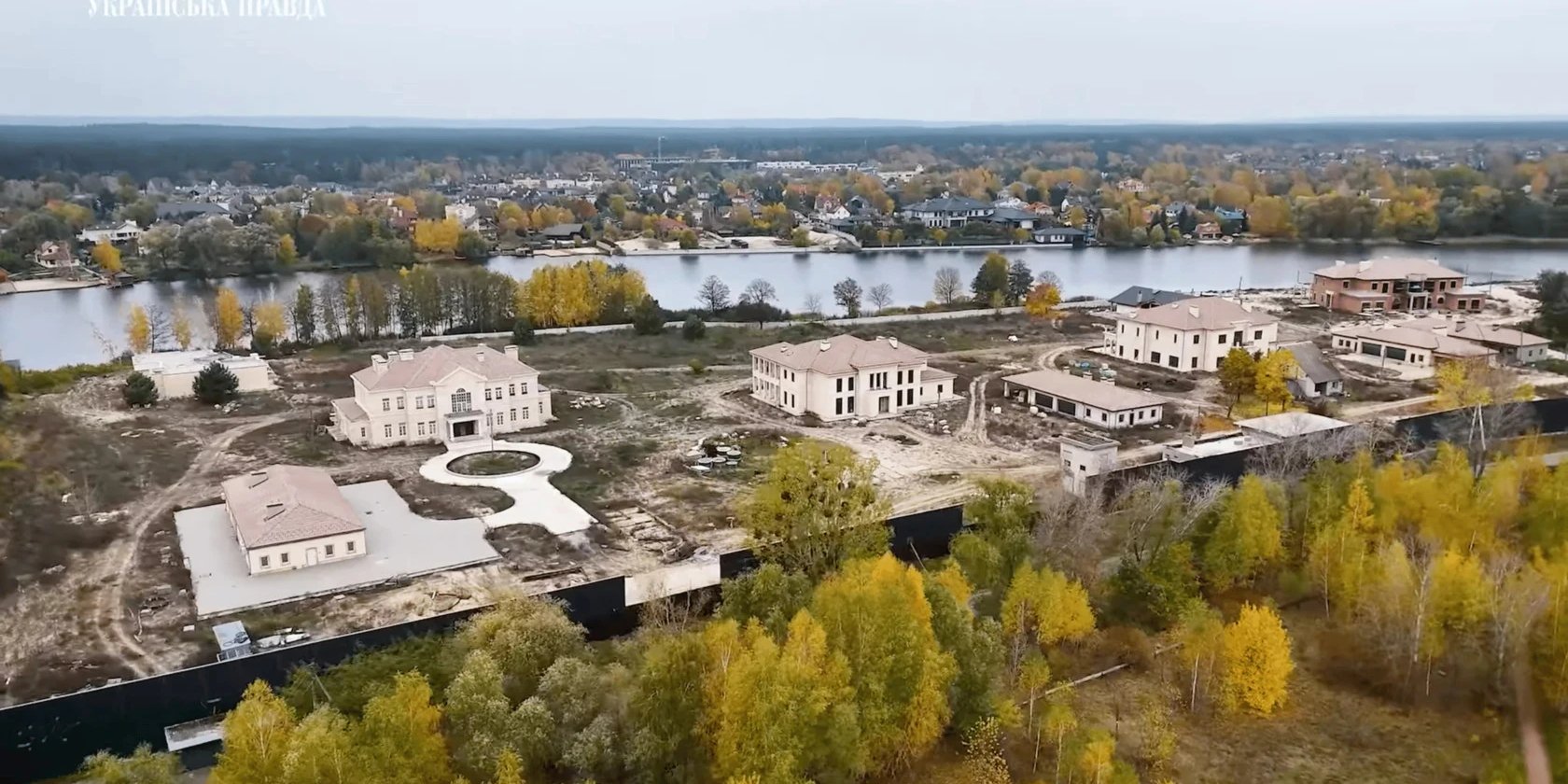 Чотири маєтки кооперативу Династія (Фото: Українська правда)