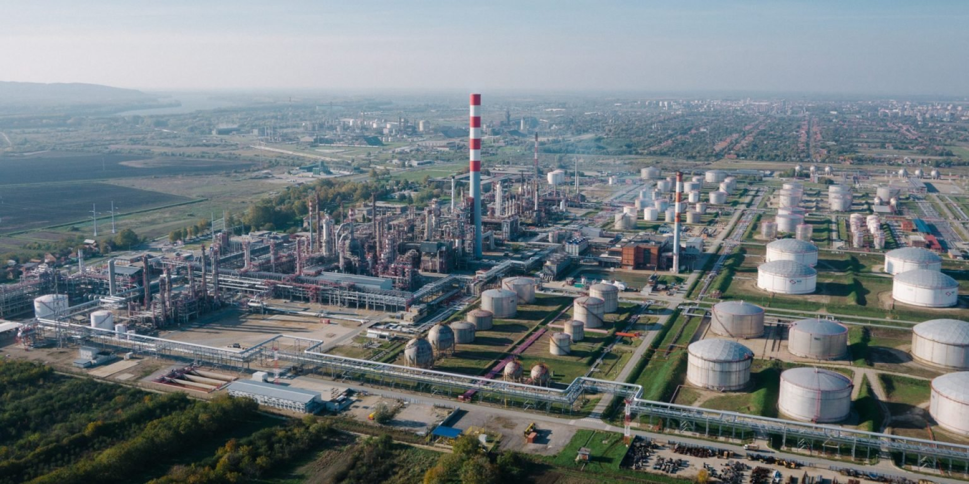 Союзник Кремля набивает цену. Продажа принадлежащей Газпрому нефтяной компании в Сербии оказалась под угрозой срыва