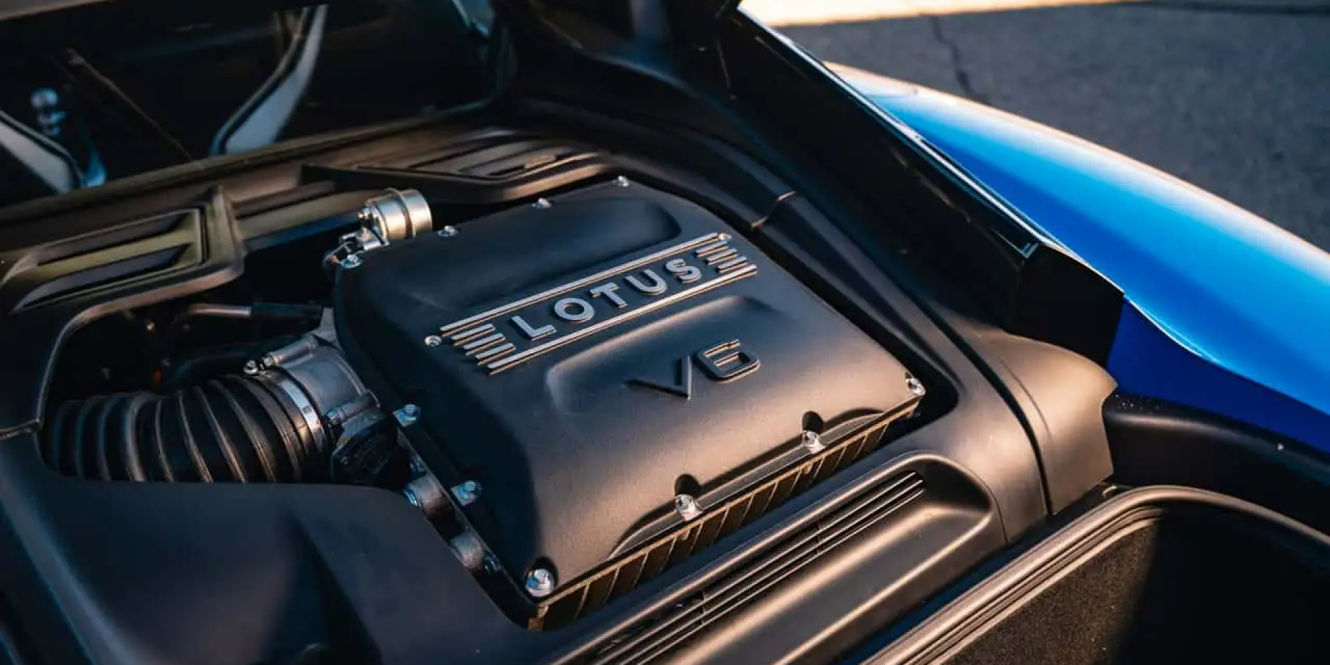 Самый легкий V6 на рынке. Lotus готовит новый суперкар на базе двигателя Horse