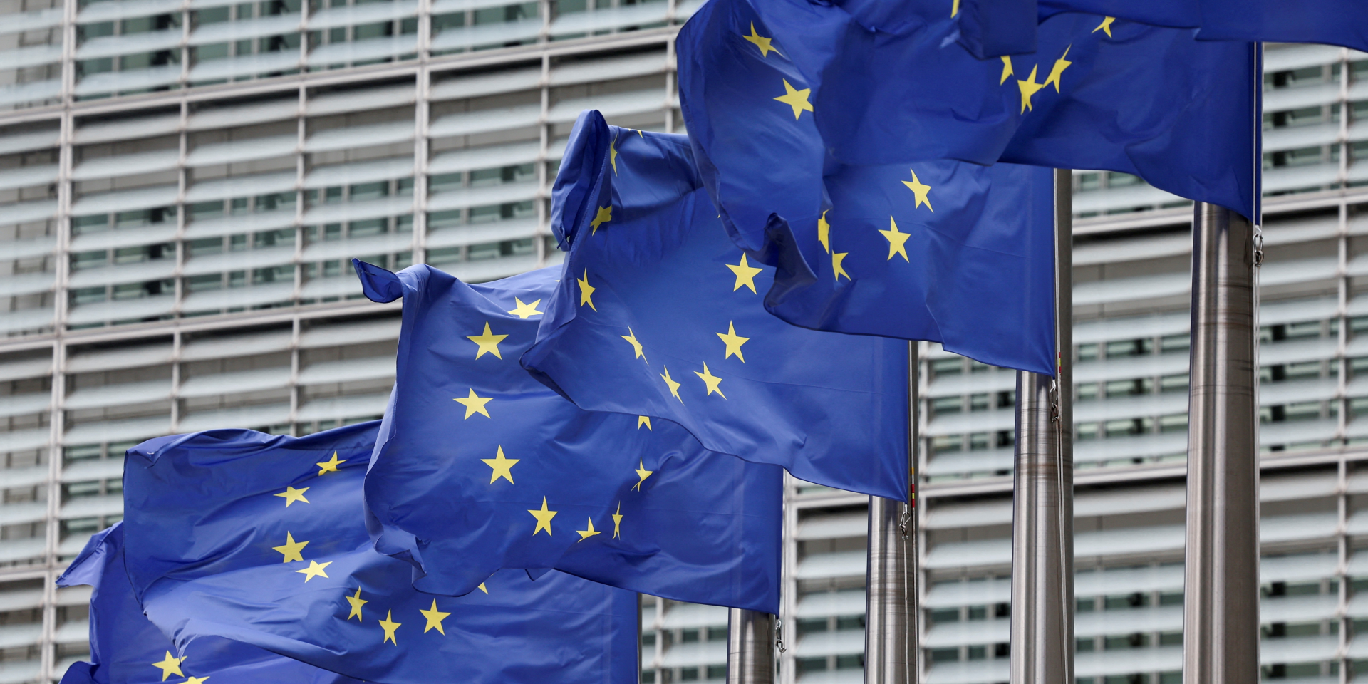 Украина получит от ЕС первый транш кредита на 90 млрд евро в ближайшее время — Politico