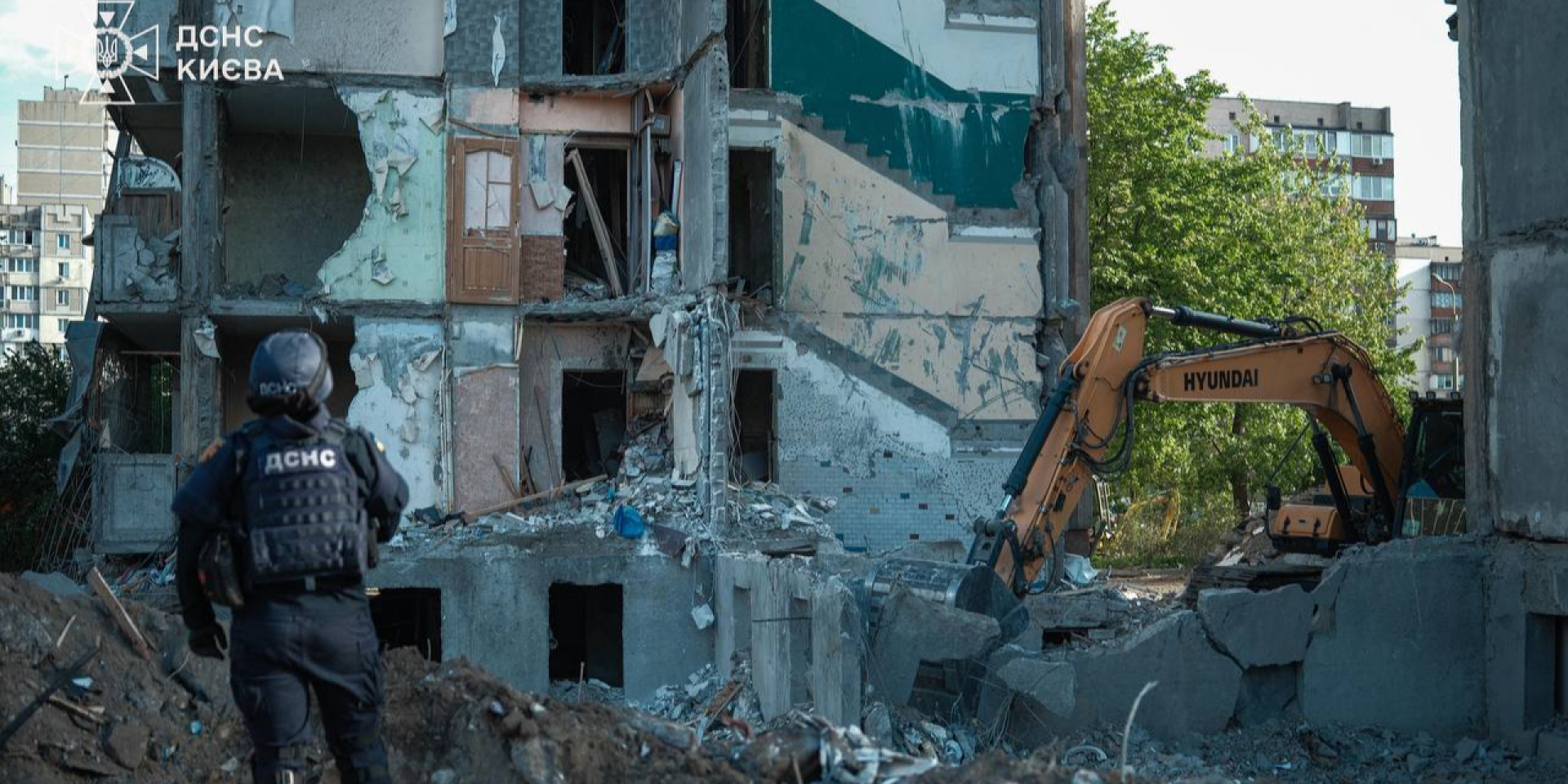 В Дарницком районе Киева завершили 28-часовую спасательную операцию: погибли 24 человека, среди них трое детей