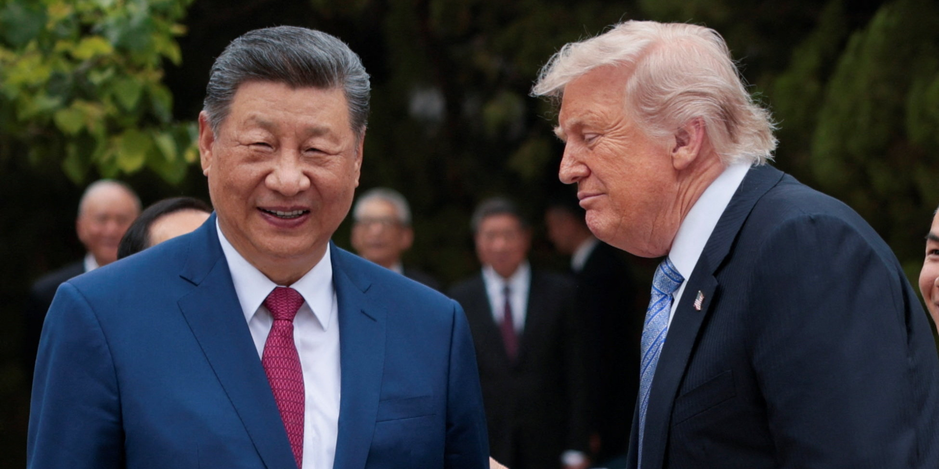 По просьбе президента США. Си Цзиньпин пообещал передать Трампу семена роз для розария Белого дома