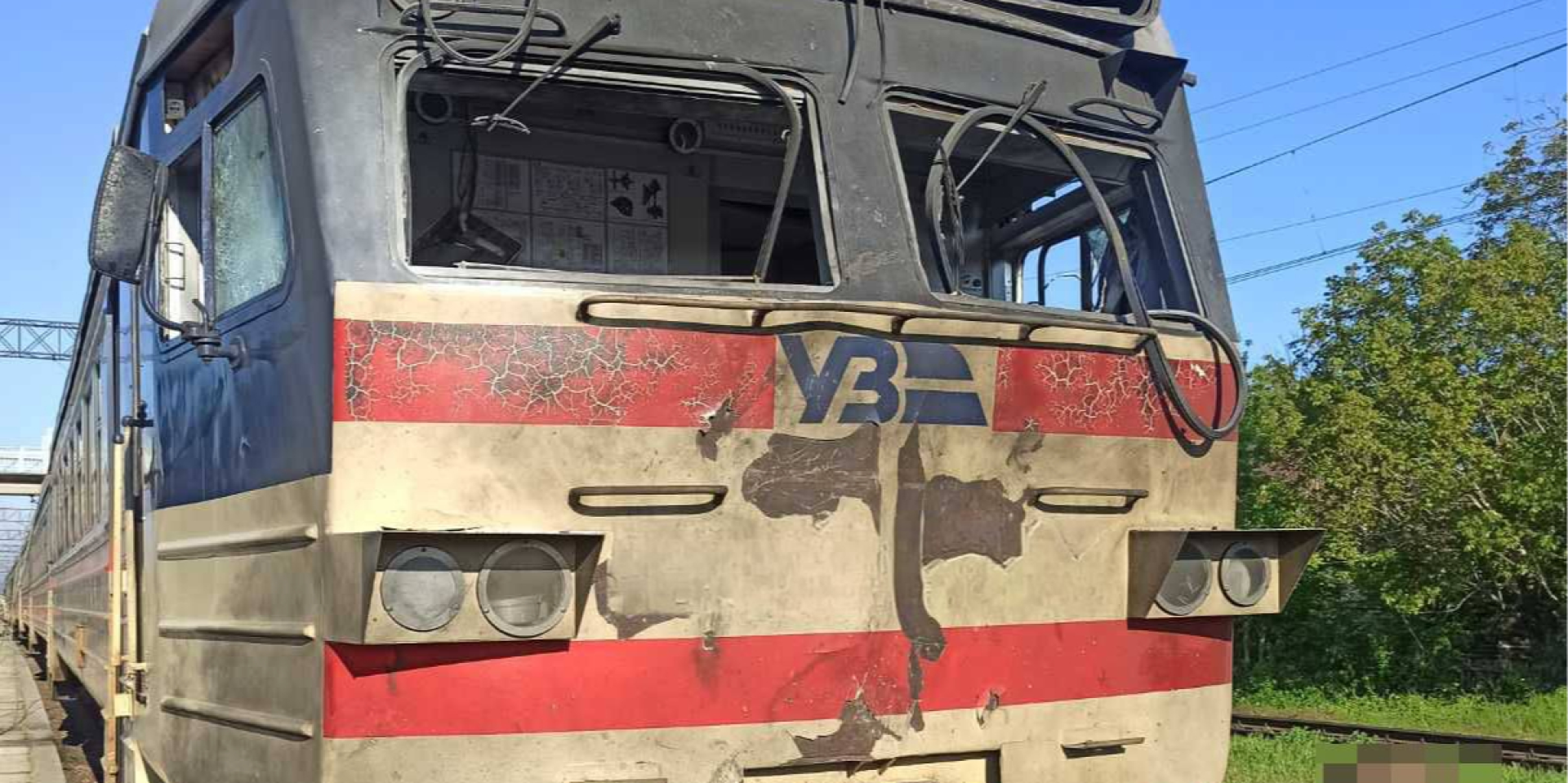 Russian drone hits railway station in Vilniansk, wounding 2 commuter train passengers