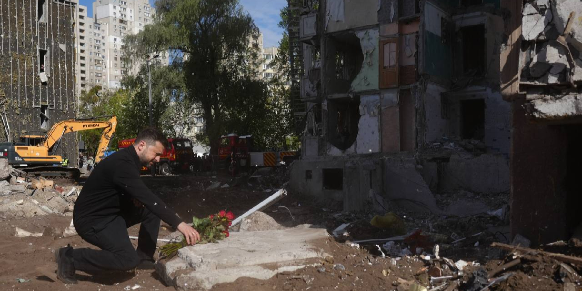 Zelenskyy visits site of deadly Darnytskyi high-rise strike