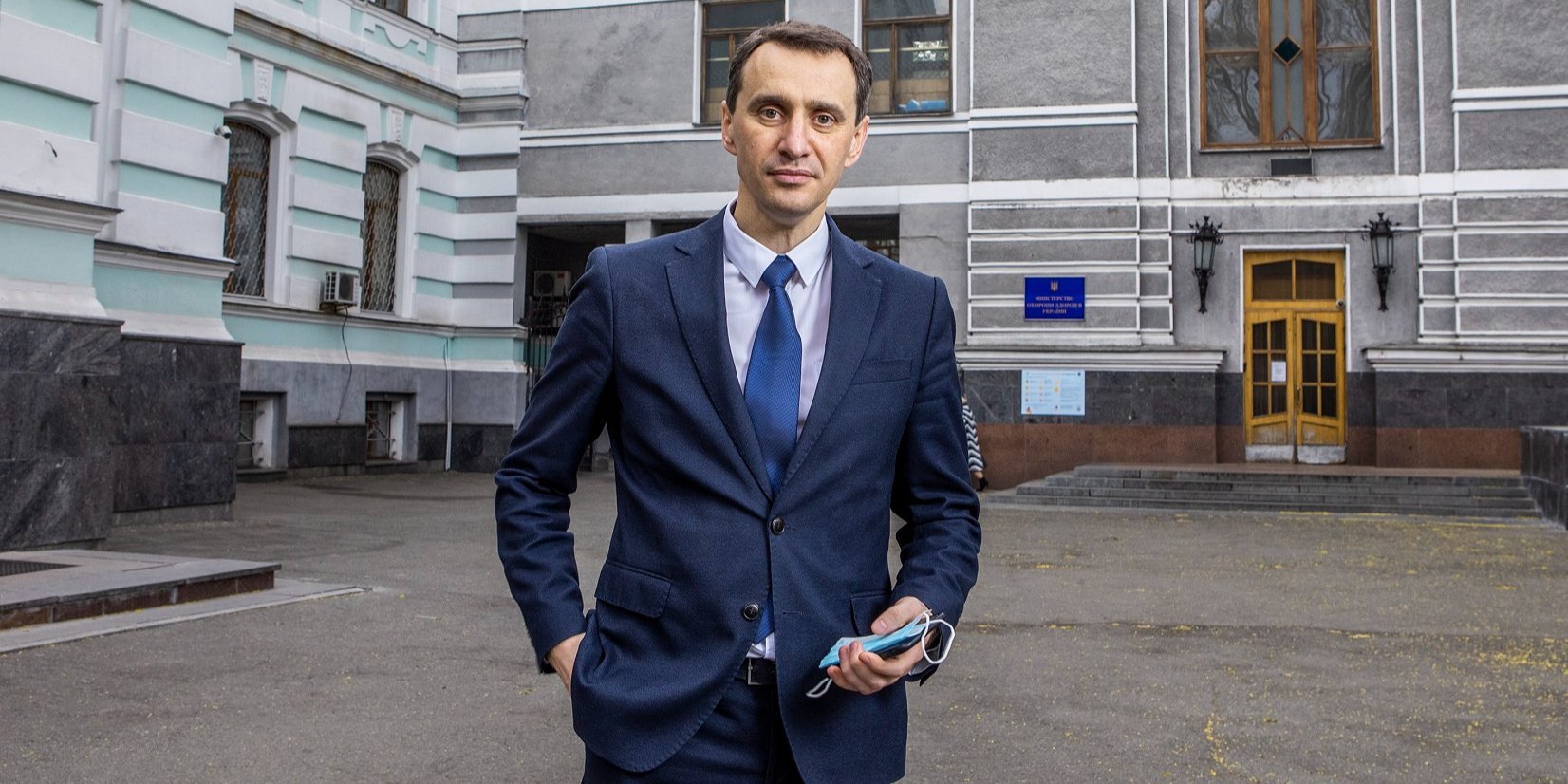 По запросу Минобороны. Ляшко заявил, что Минздрав может разбронировать часть медиков и привлечь к службе в ВСУ