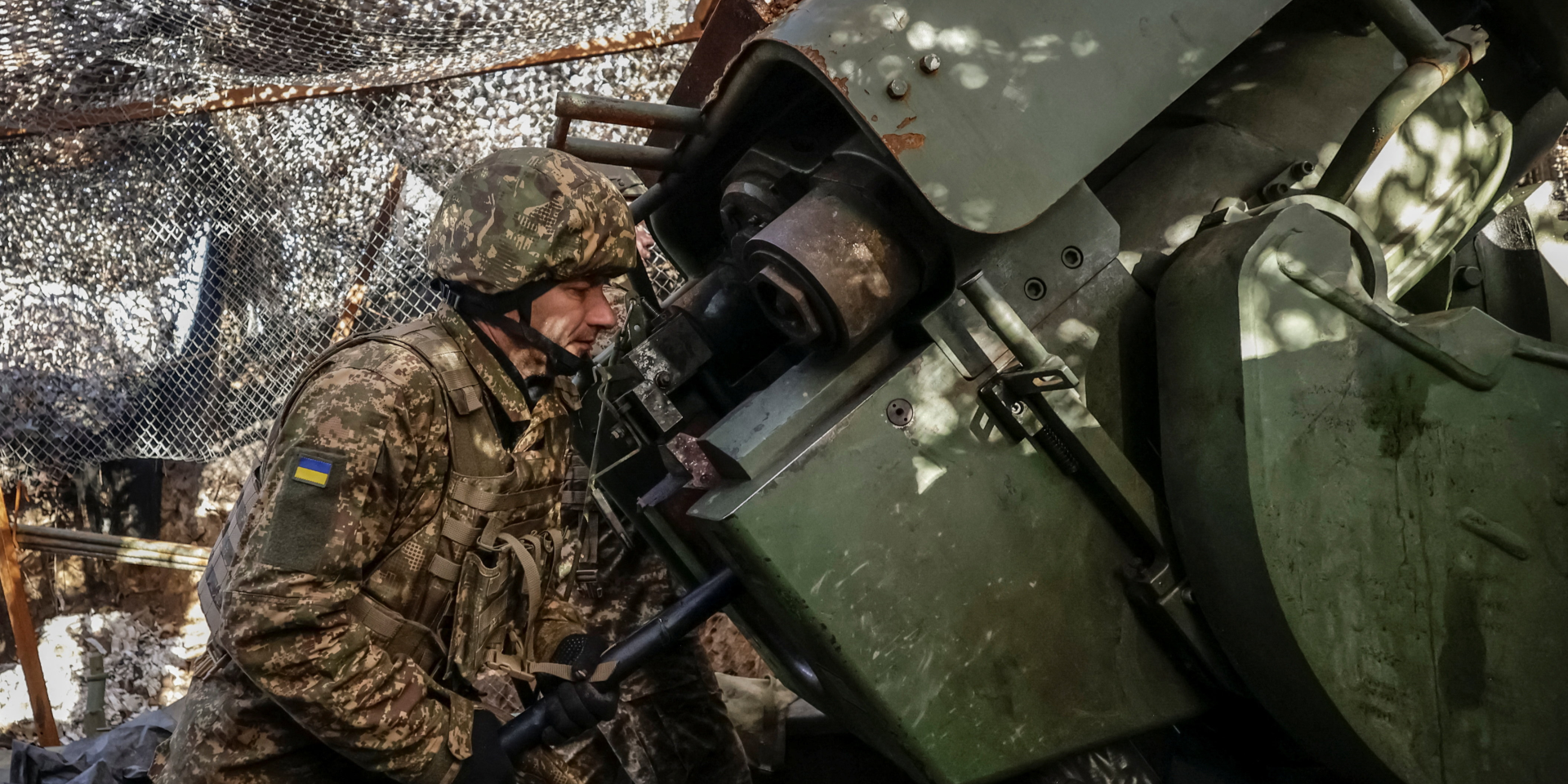Ukrainian service members at positions in Kharkiv Oblast in April 2026 (Photo: REUTERS/Sofiia Gatilova)