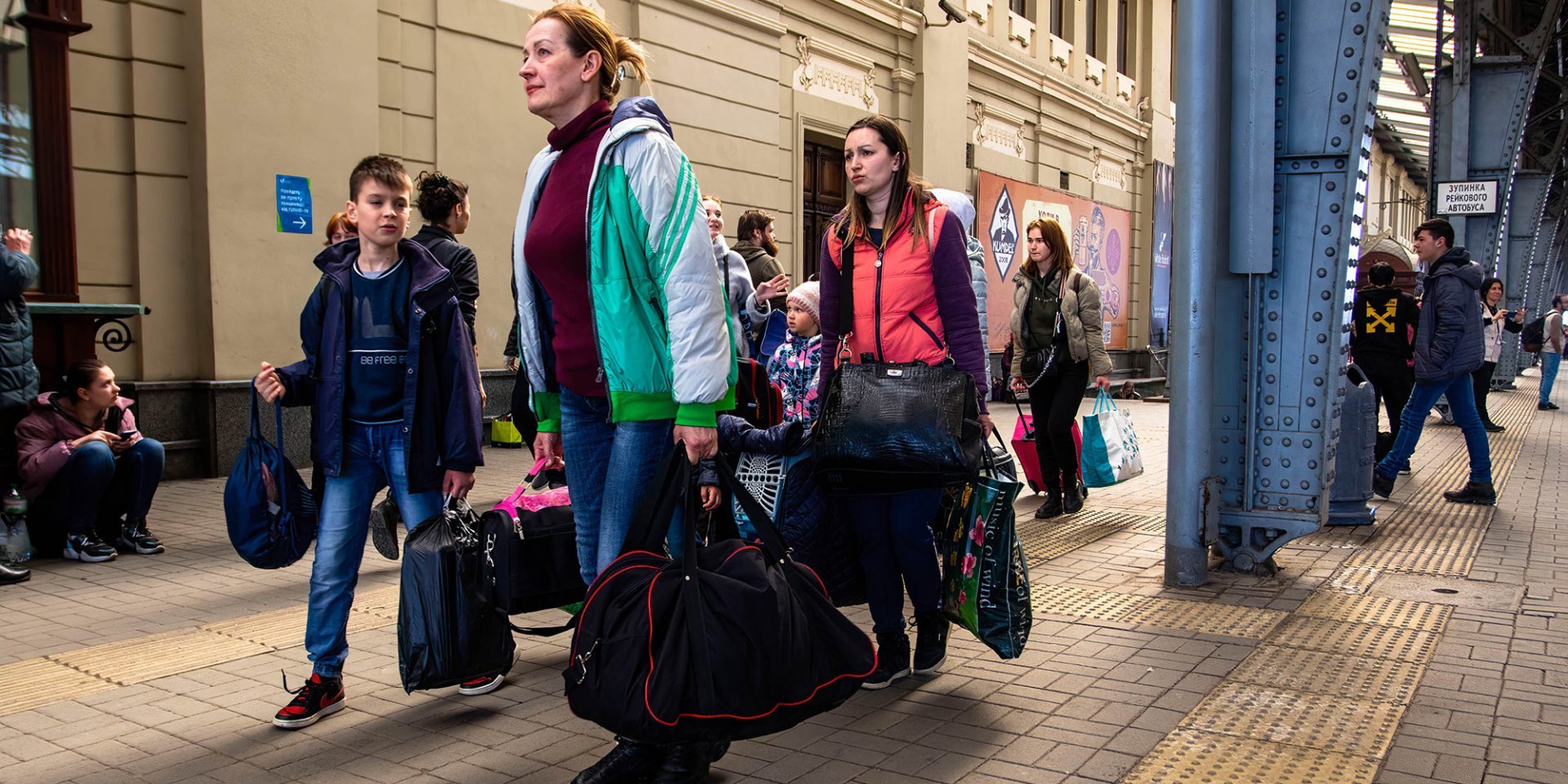 Ukrainian refugees carry the psychological and emotional weight of displacement and war (Photo: Ty ONeil / SOPA Images via Reuters)