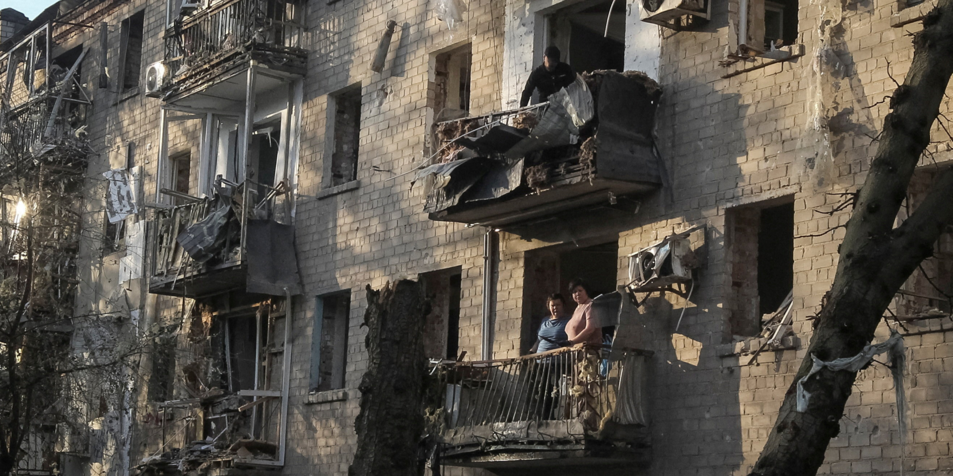 Consequences of the Russian shelling of the Dnipro, May 18 (Photo: REUTERS/Stringer)