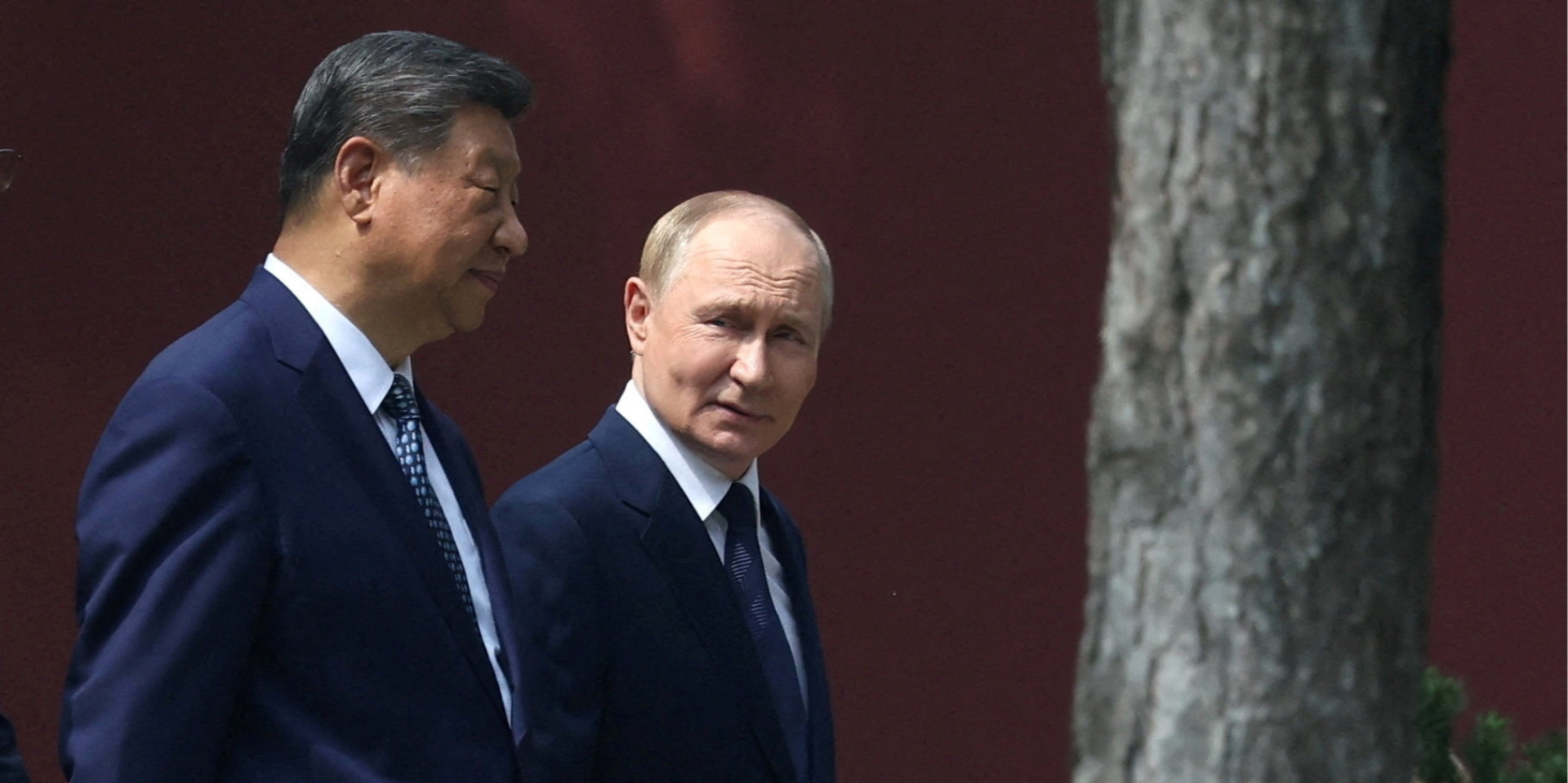 Володимир Путін з Сі Цзіньпіном у Пекіні у вересні 2025 року (Фото: Sputnik/Alexander Kazakov/Pool via REUTERS)
