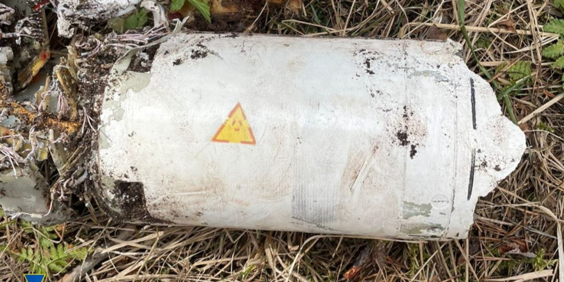 Elevated radiation levels were detected on the fragments of a Russian R-60 missile mounted on a modified Geran-2 attack drone (Photo: Ukraine's Security Service (SBU))