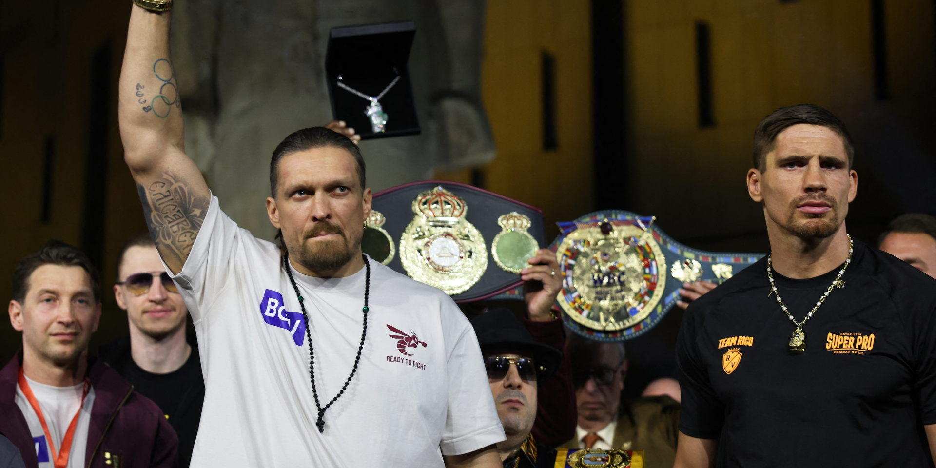 «Если попадет, удивить может». Украинский чемпион сказал, что может спасти Верховена от поражения Усику