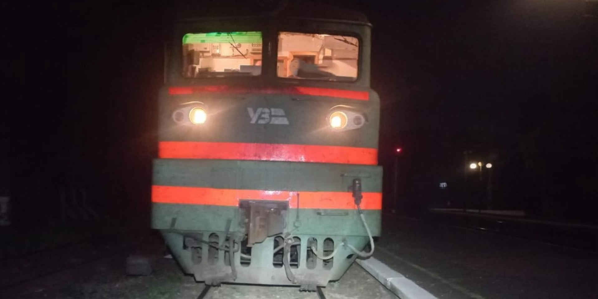 Во Львове пассажирский поезд насмерть сбил 20-летнего мужчину — полиция