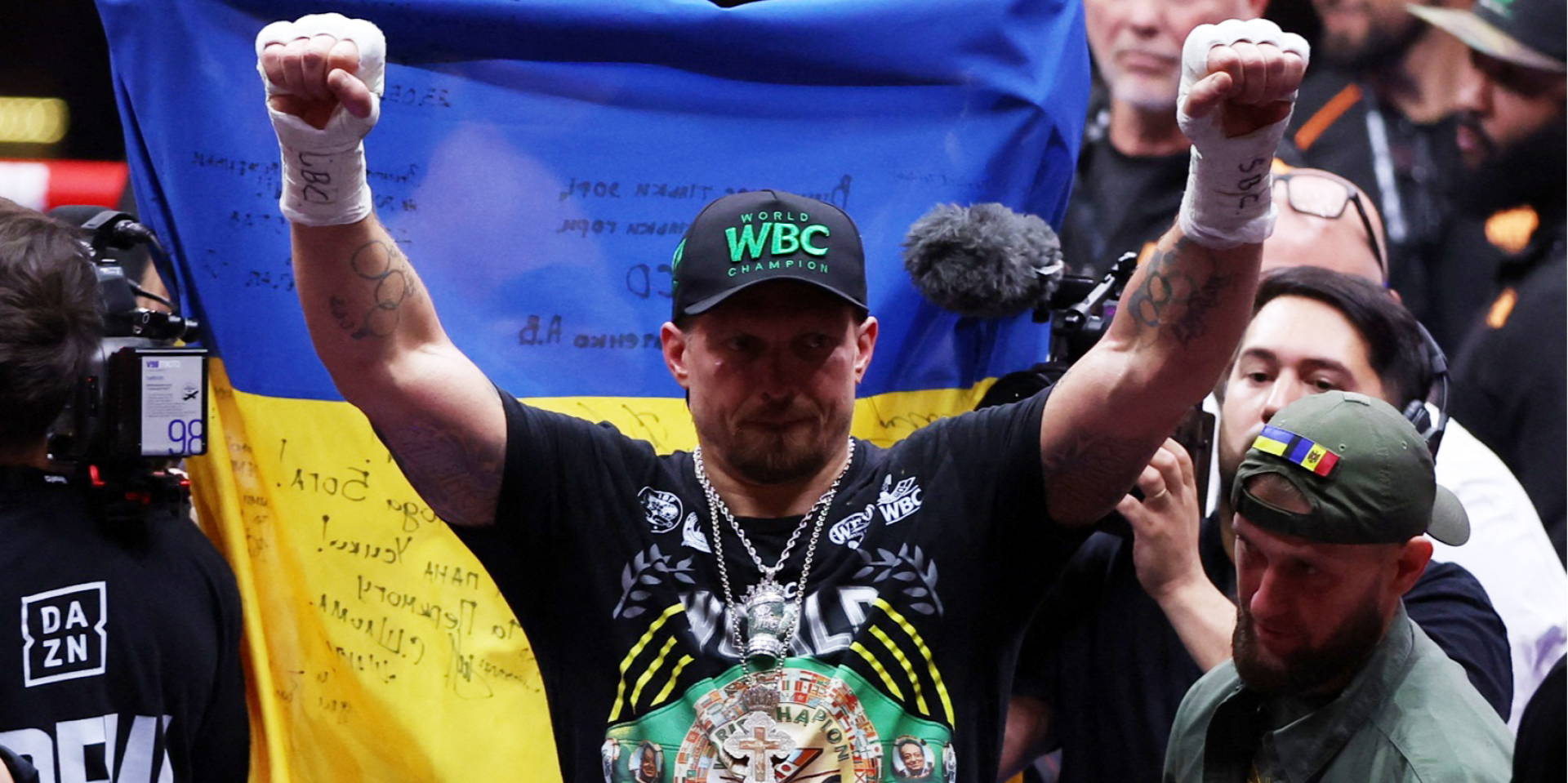 Олександр Усик переміг Ріко Верховена (Фото: REUTERS/Amr Abdallah Dalsh)