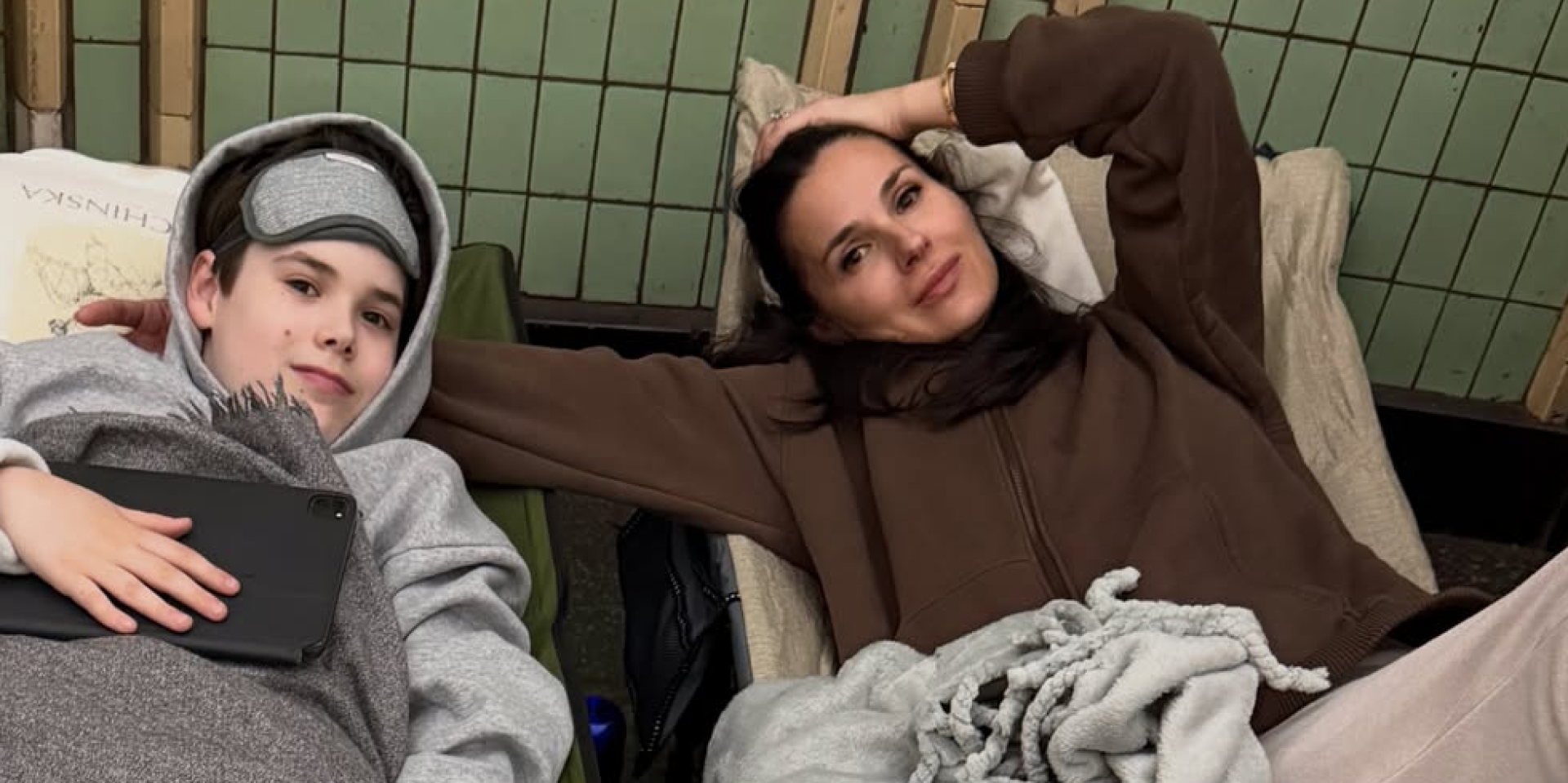 «Крик, паника, плач детей». Маша Ефросинина рассказала, как ночевала с сыном в метро во время обстрела РФ Киева