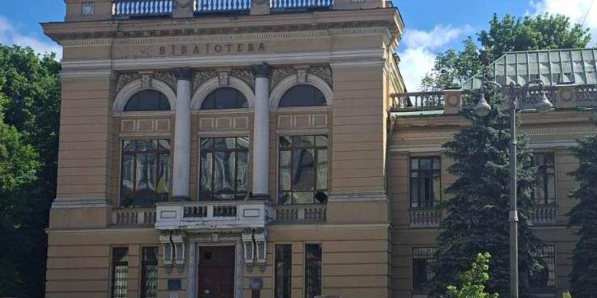 У Києві пошкодило Житній ринок, Жовтневий палац і інші культурні і історичні будівлі (Фото: Facebook Міністерство культури України)