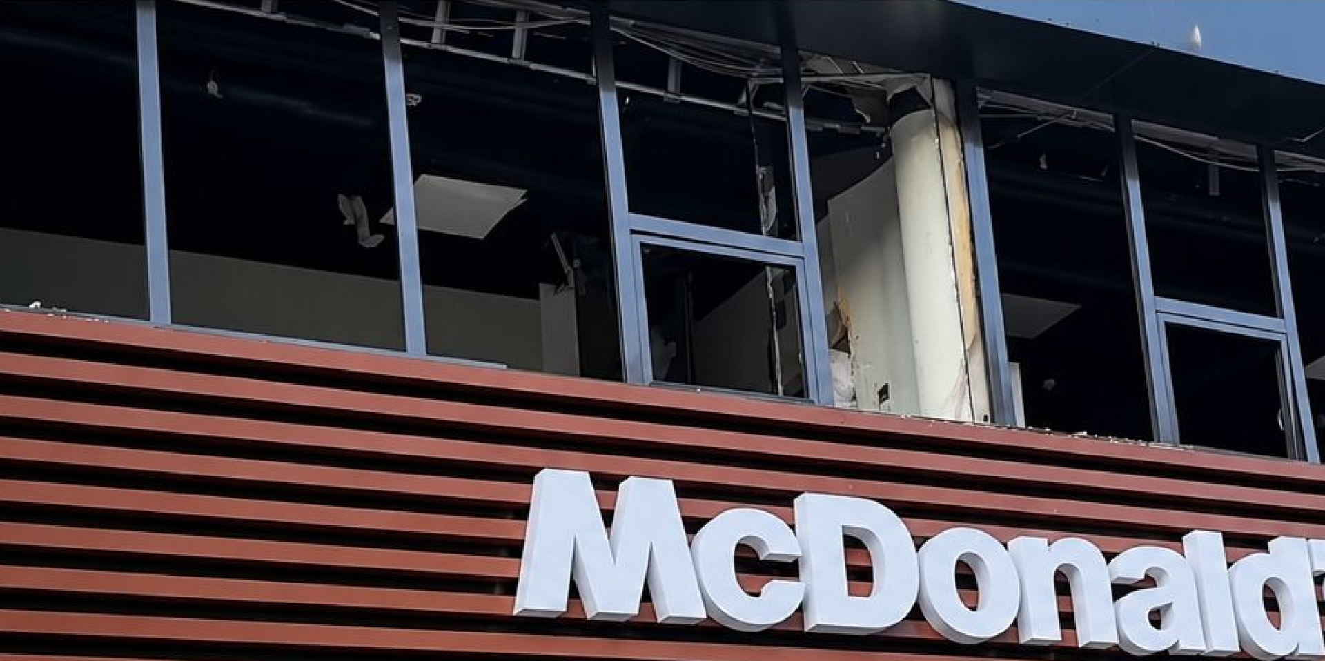 Старейший МакДональдс Украины обнародовал заявление после разрушений, которым подвергся 24 мая — в день своего рождения
