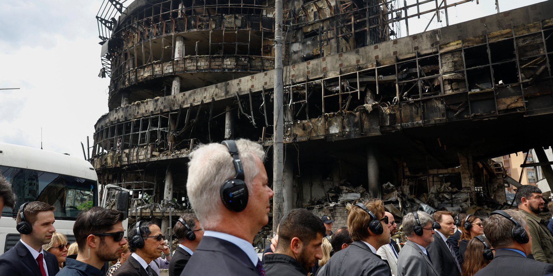 Diplomats from over 70 missions honor Russian strike victims