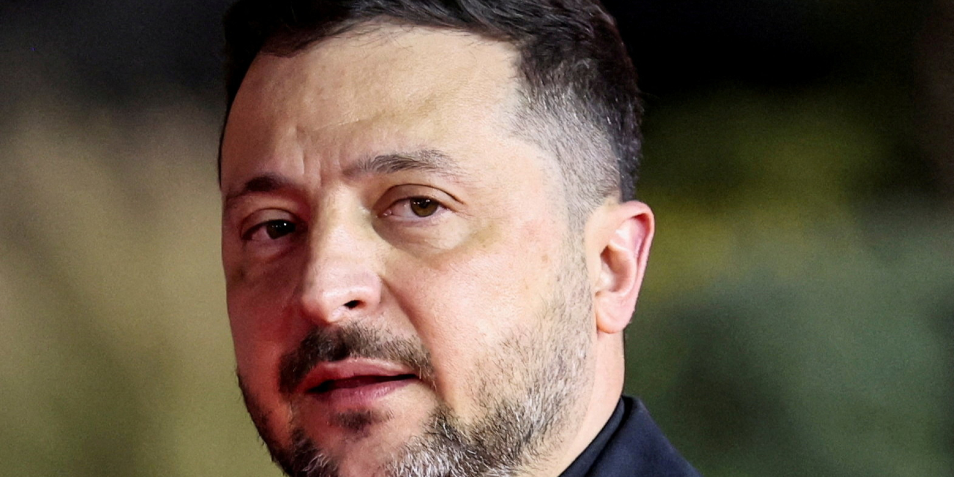 Президент України Володимир Зеленський провів зустріч з&nbsp;депутатами Слуги народу і керівництвом Верховної Ради (Фото: REUTERS/Yiannis Kourtoglou)