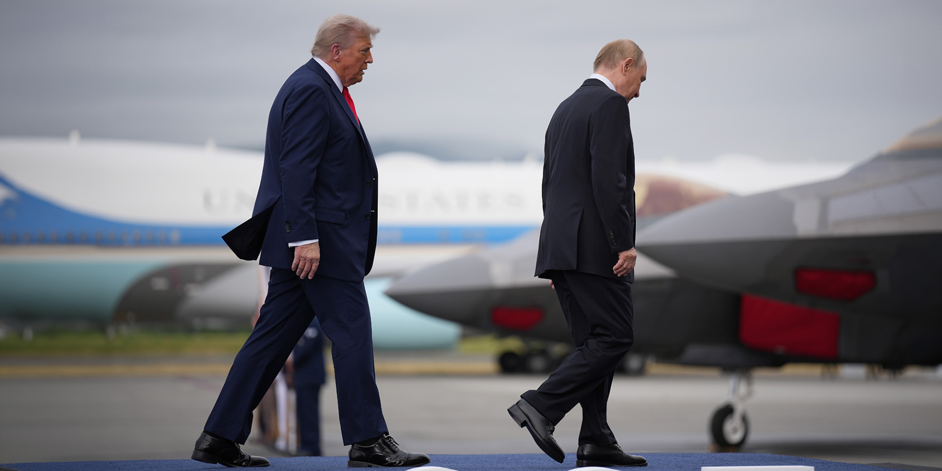 Kyiv hits Russian oil to gain leverage as Trump’s peace push loses steam — NV special