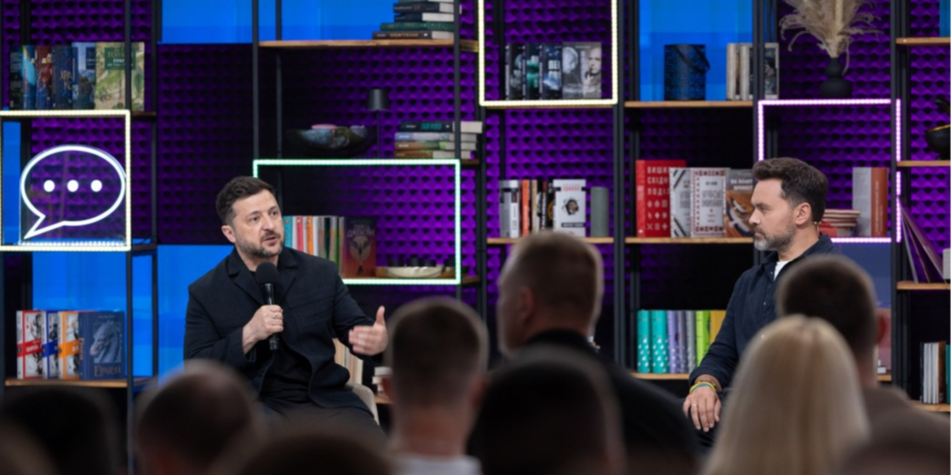 «Нужны именно здесь». Зеленский заявил, что Украина работает над возвращением молодежи на родину