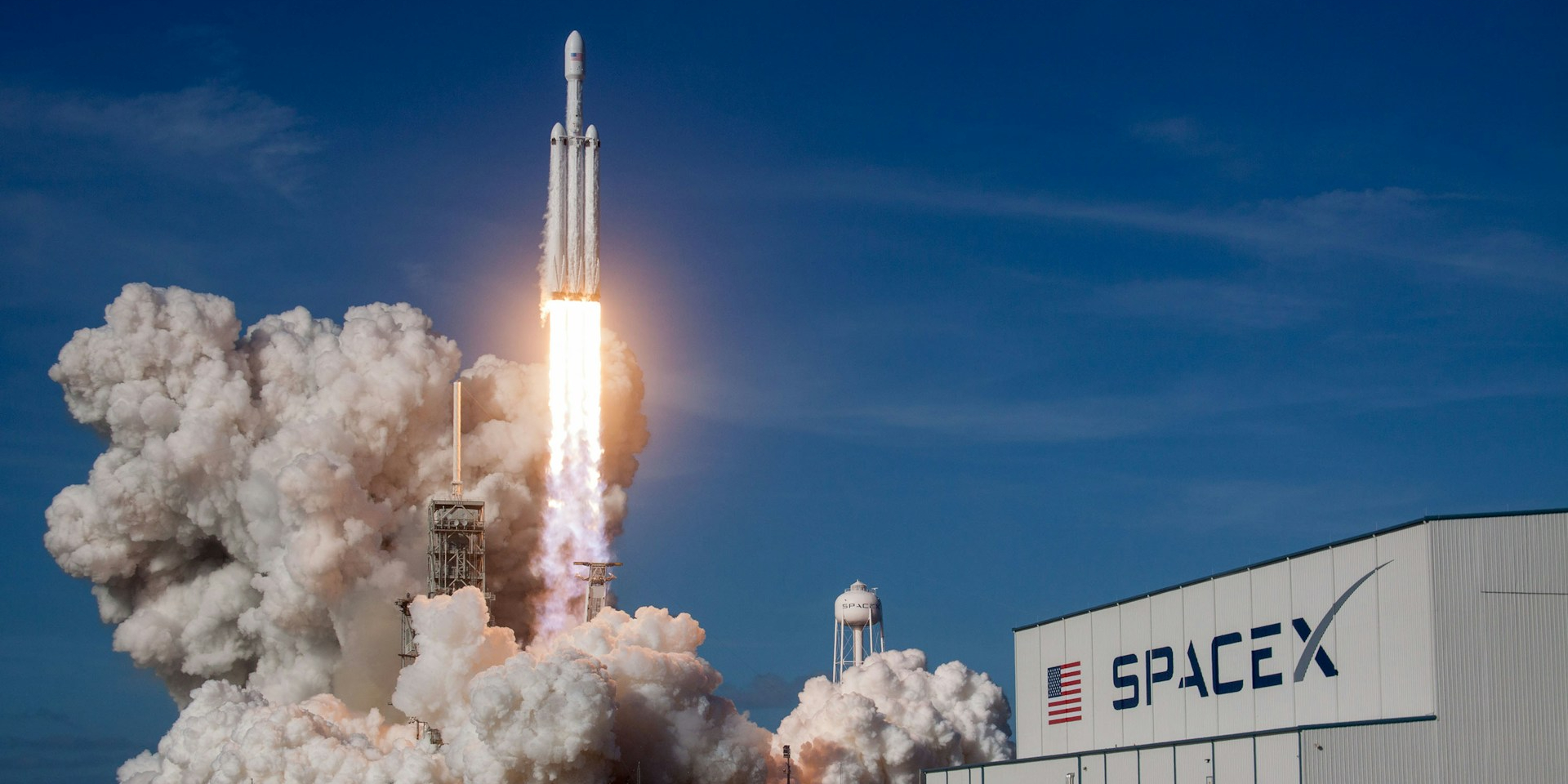 Пентагон платить приблизно 5 тисяч доларів на місяць за один термінал Starlink (Фото: SpaceX)