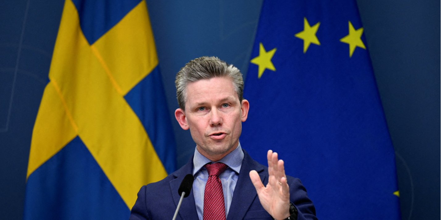 Швеция уже обучает украинских пилотов на истребителях Gripen — министр обороны