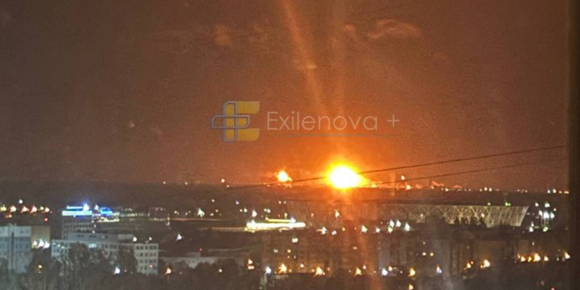 В окупованому Алчевську пролунали вибухи на АЗС, у Волгоградську, ймовірно, атакований НПЗ