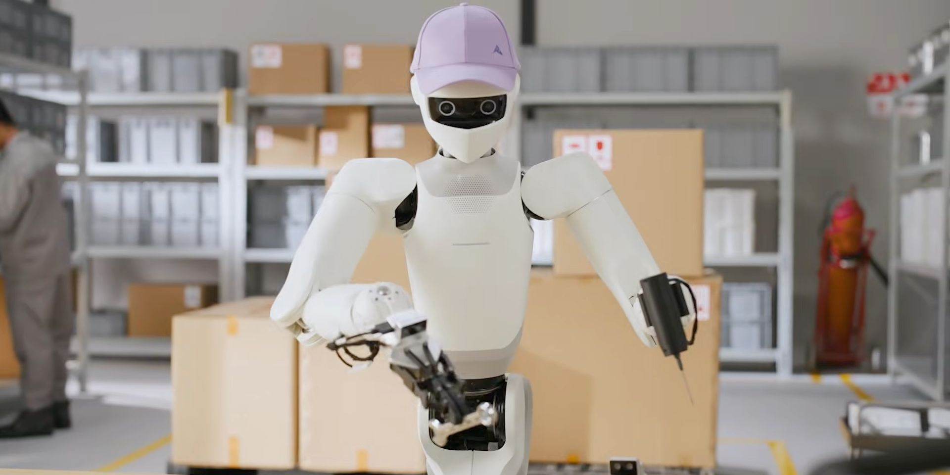 Компания Astribot позиционирует нового гуманоида как платформу для испытаний в реальных условиях (Фото: Astribot/YouTube)