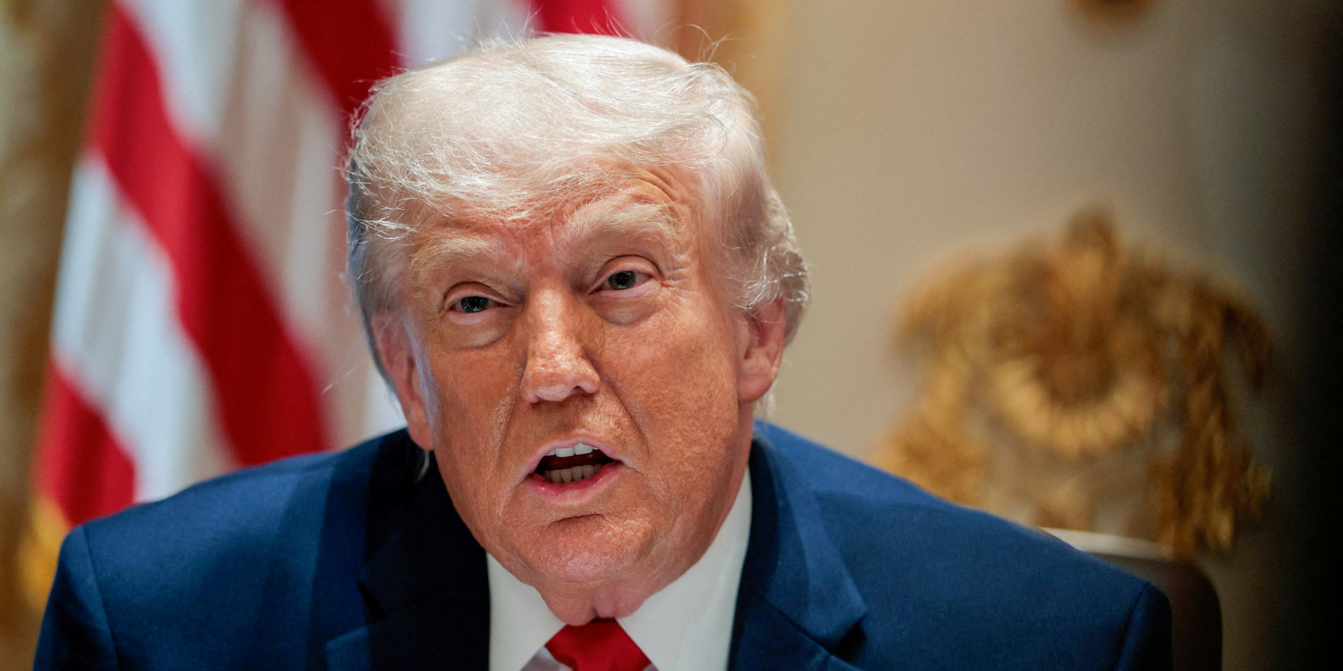 Трамп заявив, що США знімають «дивовижну і безпрецедентну» блокаду Ормузької протоки