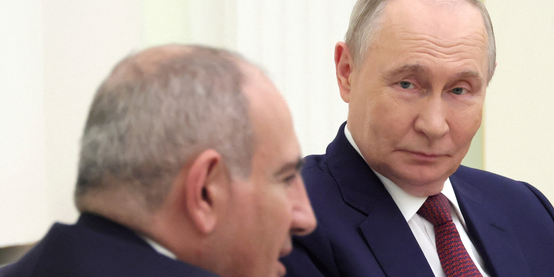 Russian dictator Vladimir Putin and Armenian Prime Minister Nikol Pashinyan at a meeting in the Kremlin, April 1, 2026 (Photo: Sputnik/Mikhail Metzel/Pool via REUTERS)