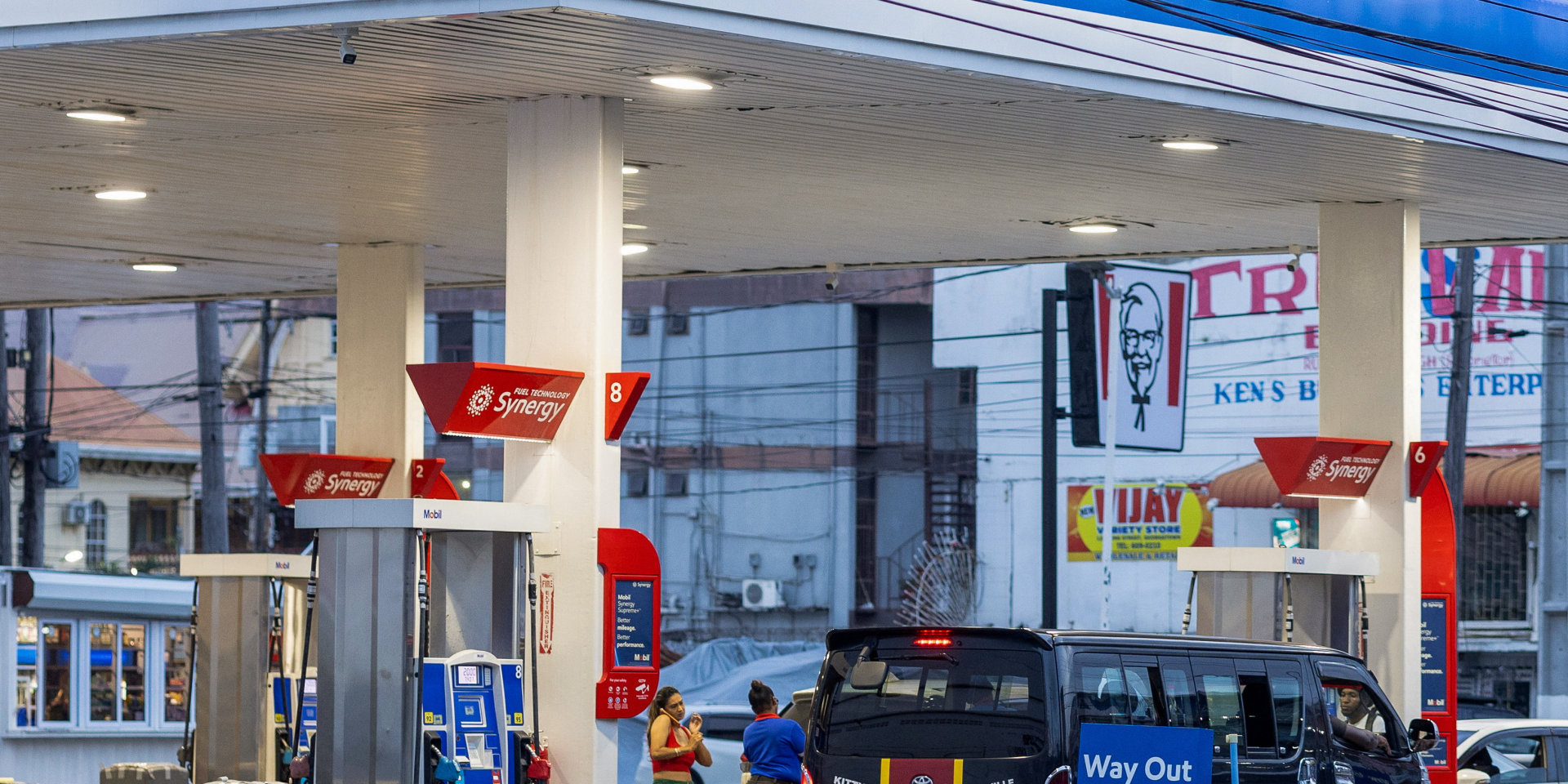 Цены на нефть выросли из-за тупика в переговорах США и Ирана — Bloomberg