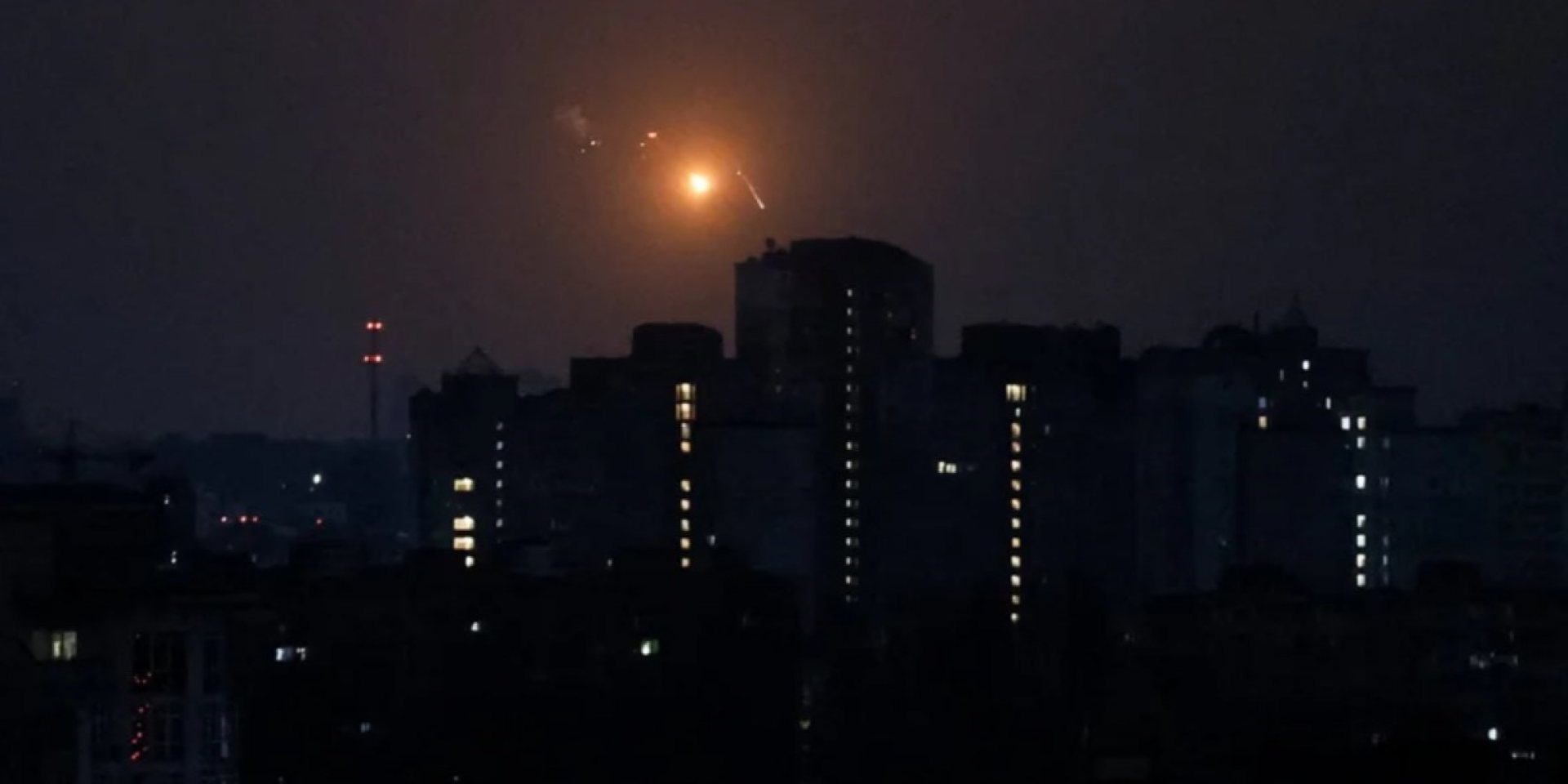 Во время ночной атаки россиян на Киев погиб ребенок — корреспондент NV
