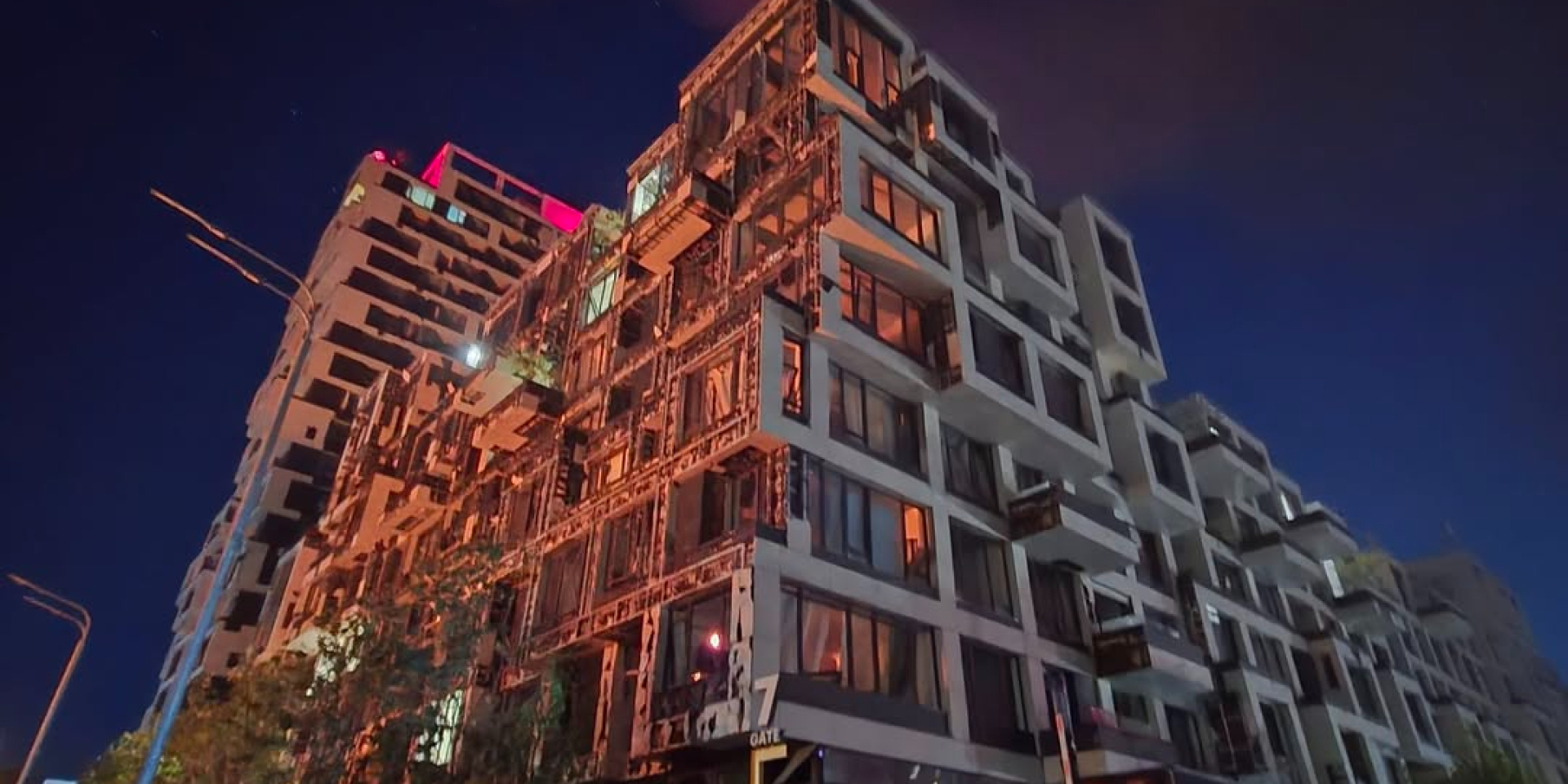 ЖК UNIT.Home поврежден в результате российской атаки по Киеву (Фото: Роман Ланский/Instagram)