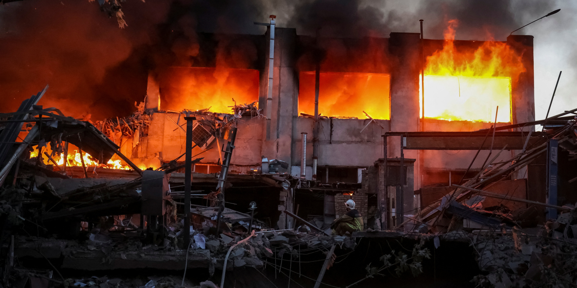Наслідки російської атаки по Києву у ніч на 2 червня (Фото: REUTERS/Stringer)