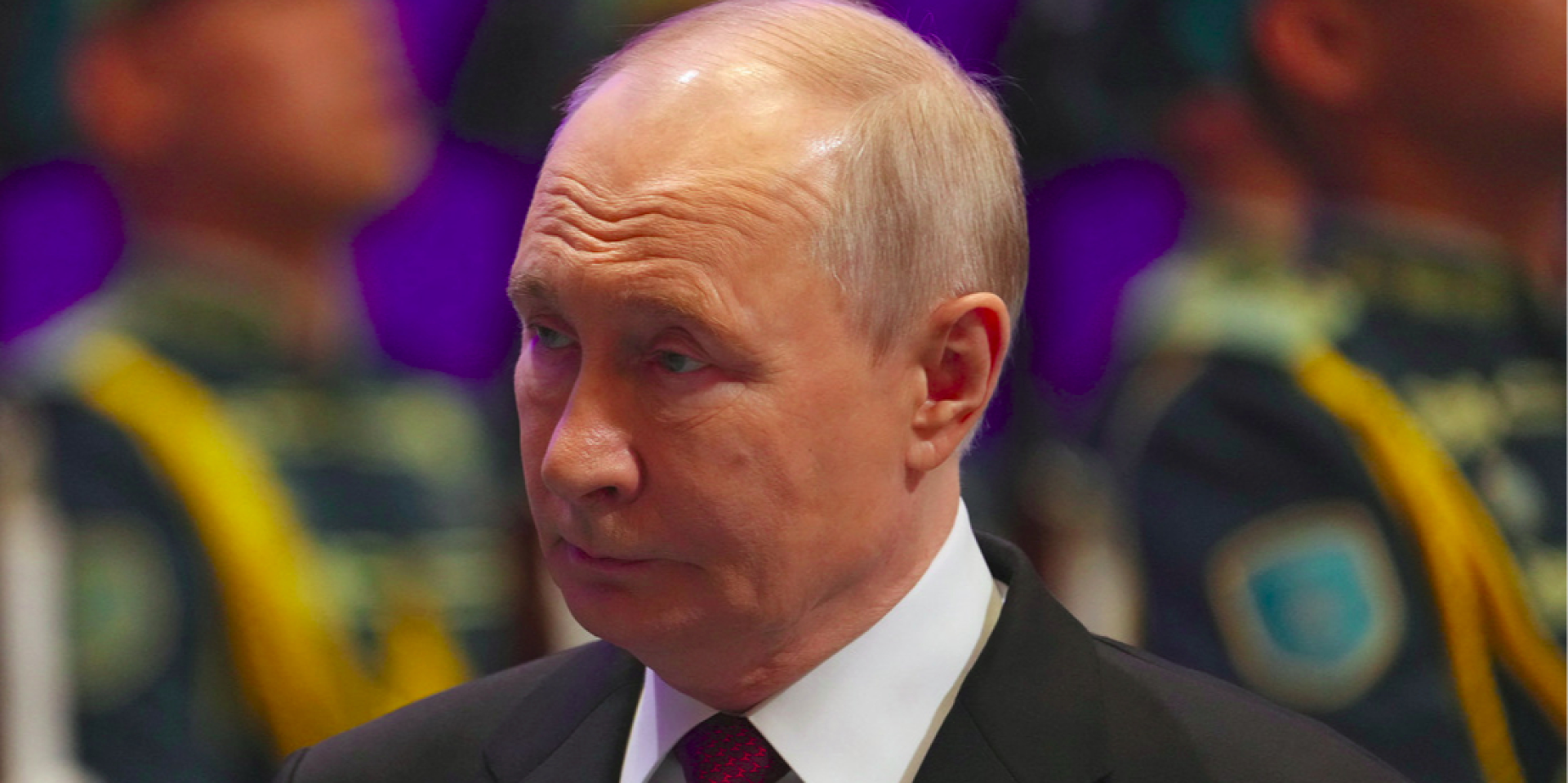 Уявлення Володимира Путіна про хід його війни проти України можуть бути далекими від реальності, оскільки він не користується інтернетом, каже Андрій Захаров (Фото: REUTERS/Turar Kazangapov)