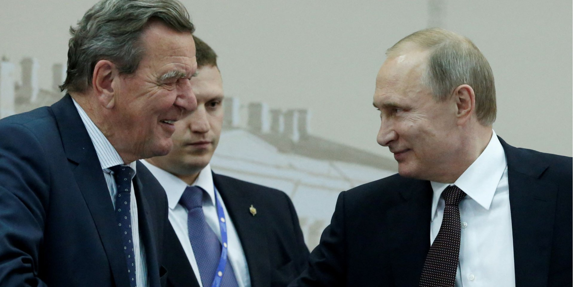 Former German Chancellor Gerhard Schröder was in Moscow and met with dictator Vladimir Putin (Photo: Grigory Dukor/File Photo/Reuters)