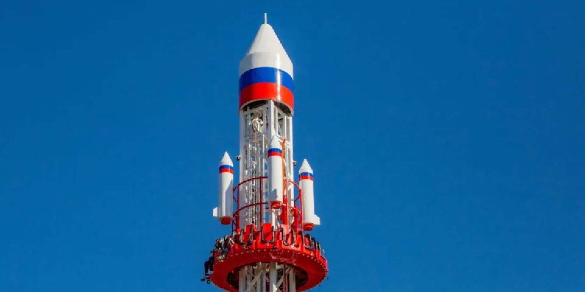 В Санкт-Петербурге открыли аттракцион Орешник, где посетител