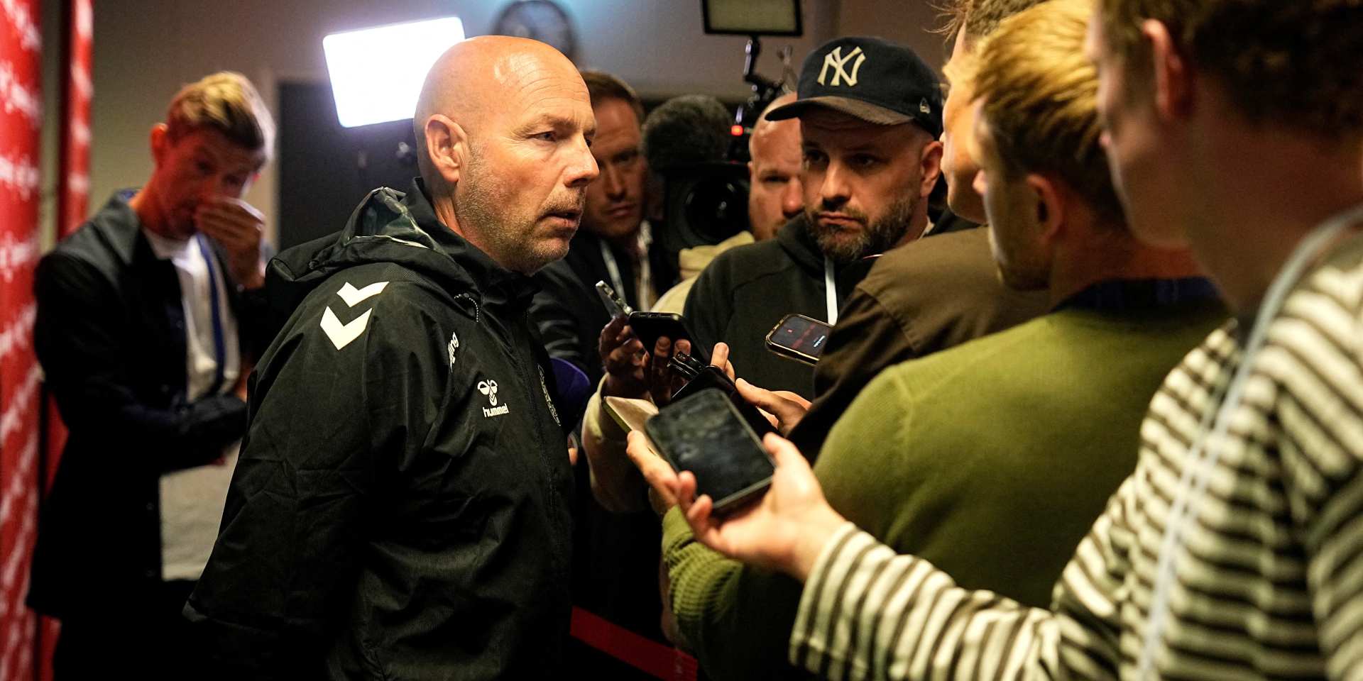 «Не сможем отблагодарить в полной мере». Тренер сборной Дани