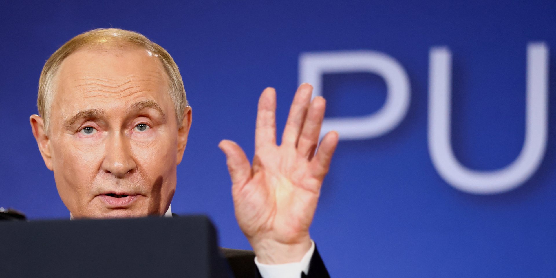 В РФ перестали публиковать рейтинг Путина после па