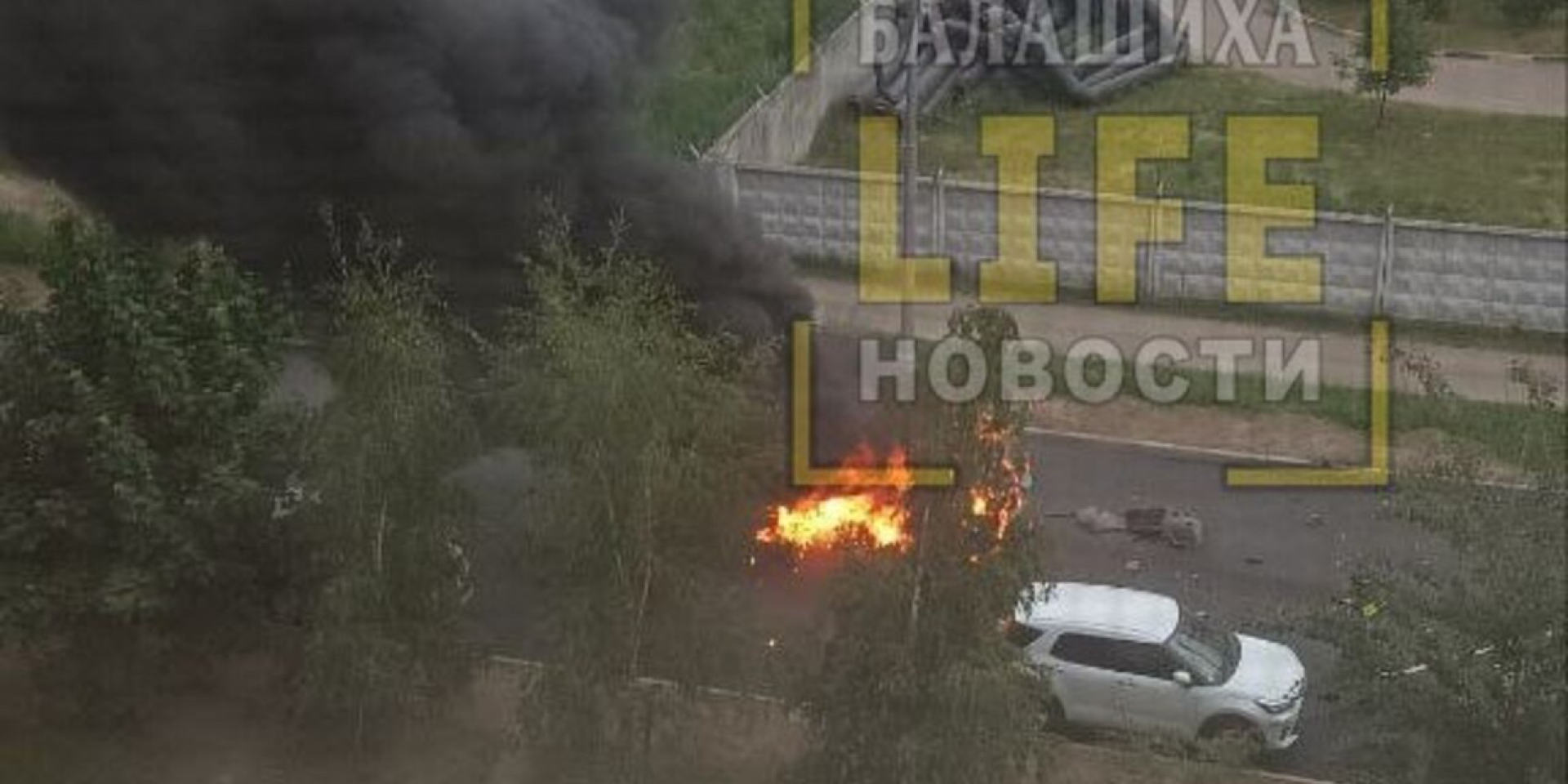 У&nbsp;передмісті Москви вибухнула машина (Фото: ASTRA / Telegram)