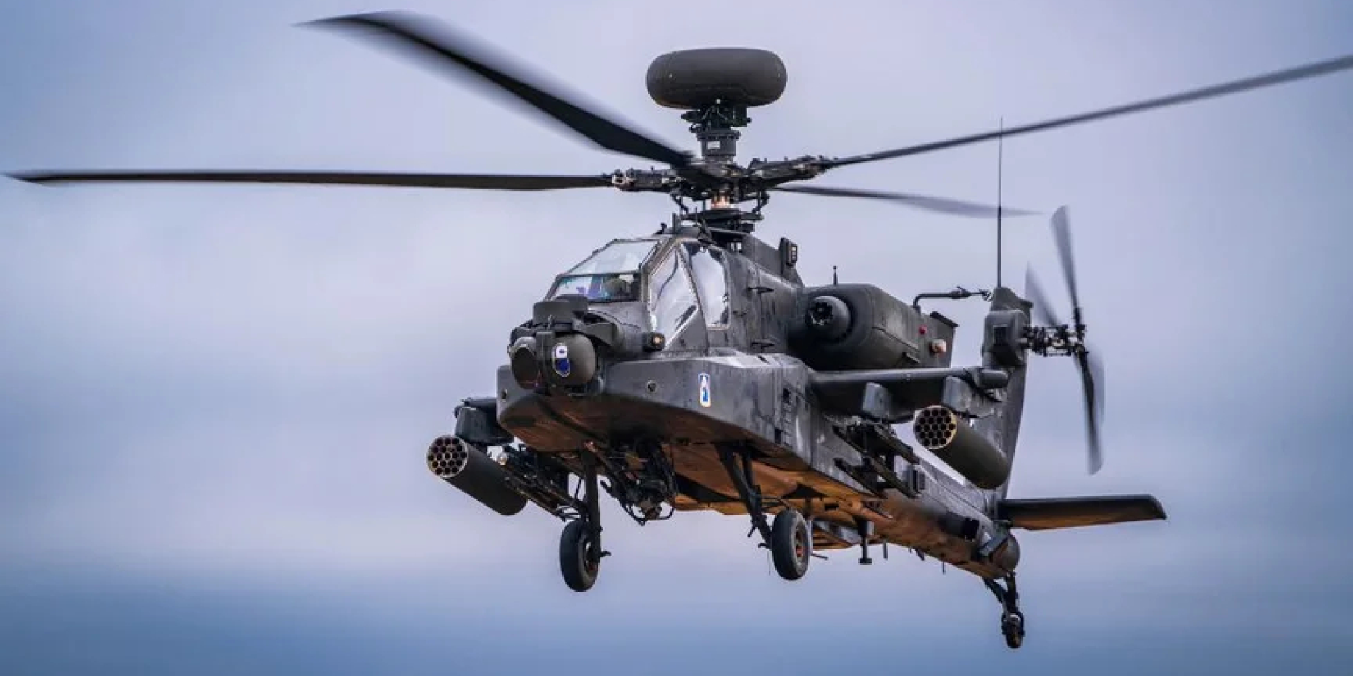 Морський дрон ВМС США врятував екіпаж Apache, який розбився біля Ормузької протоки